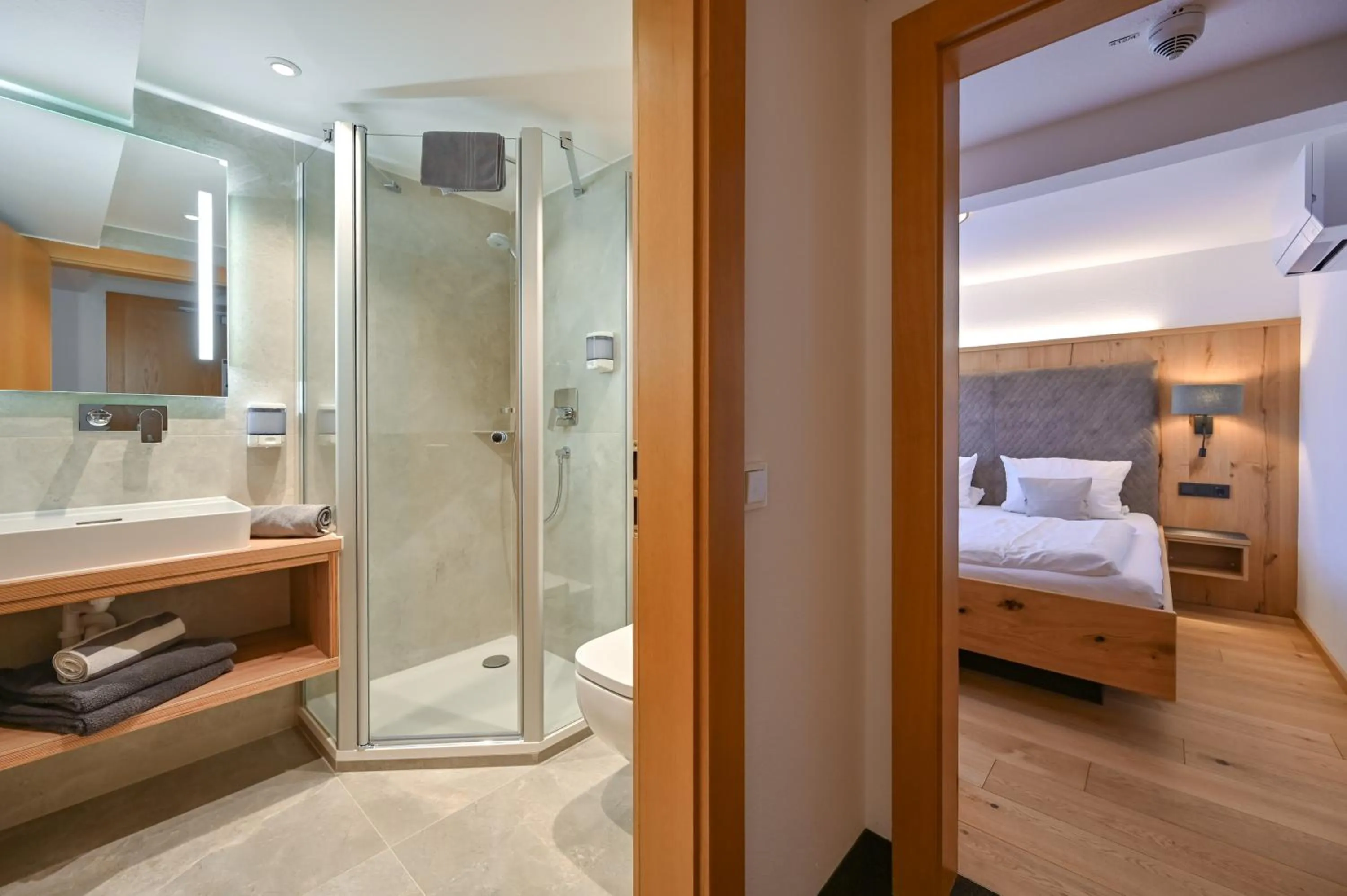 Photo of the whole room, Bed in Hotel Weinbauer