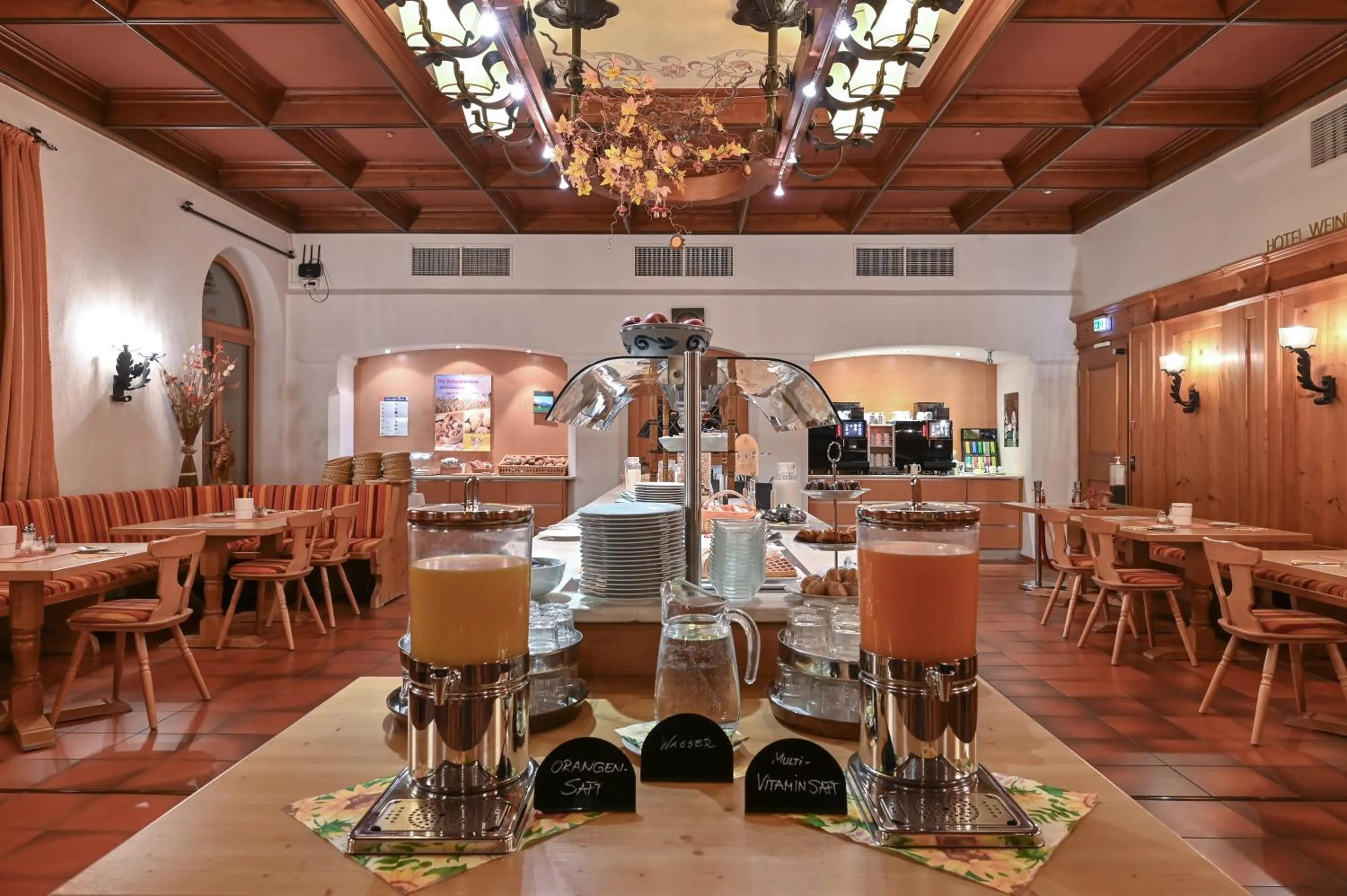 Buffet breakfast in Hotel Weinbauer