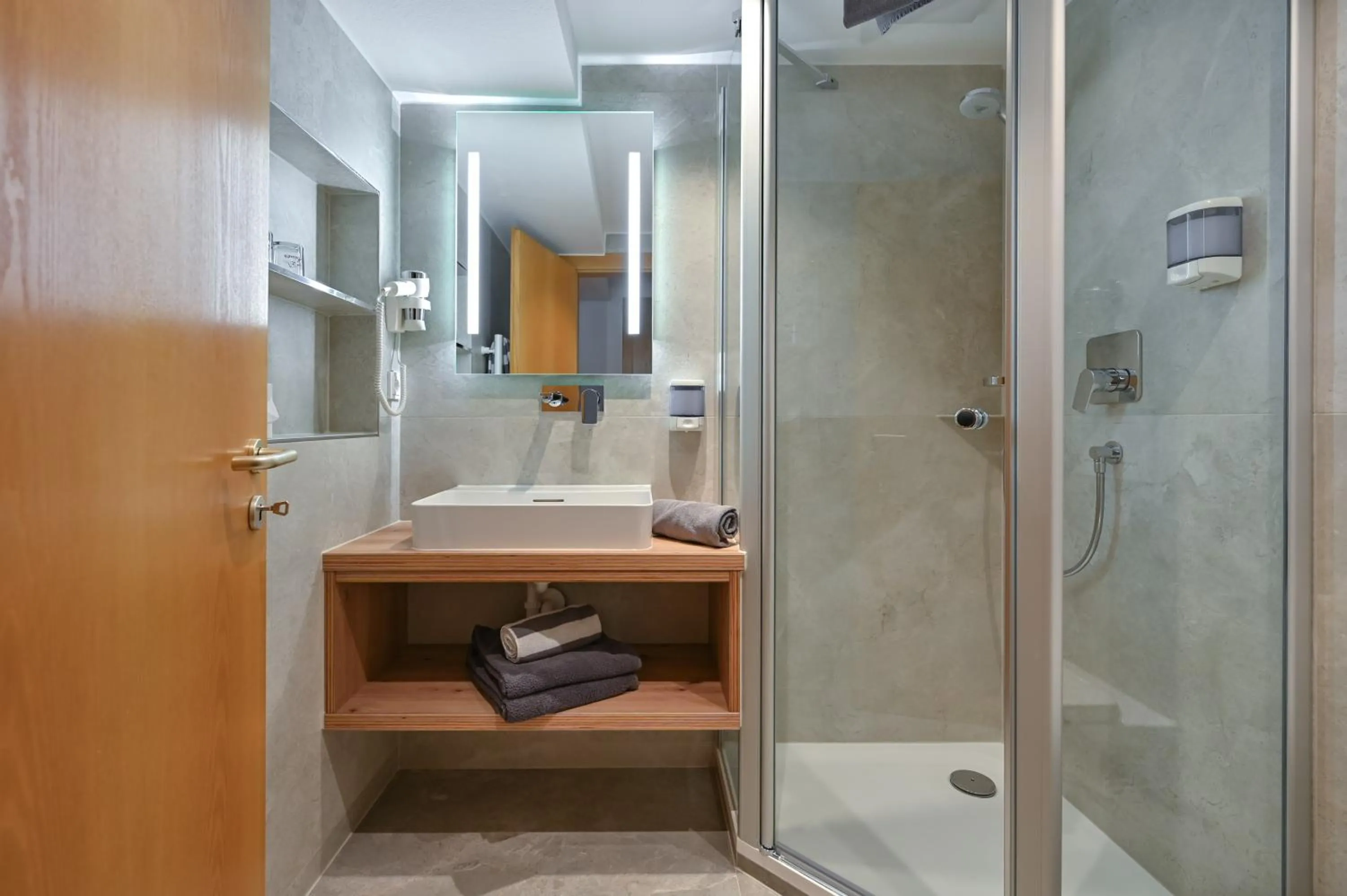 Shower in Hotel Weinbauer