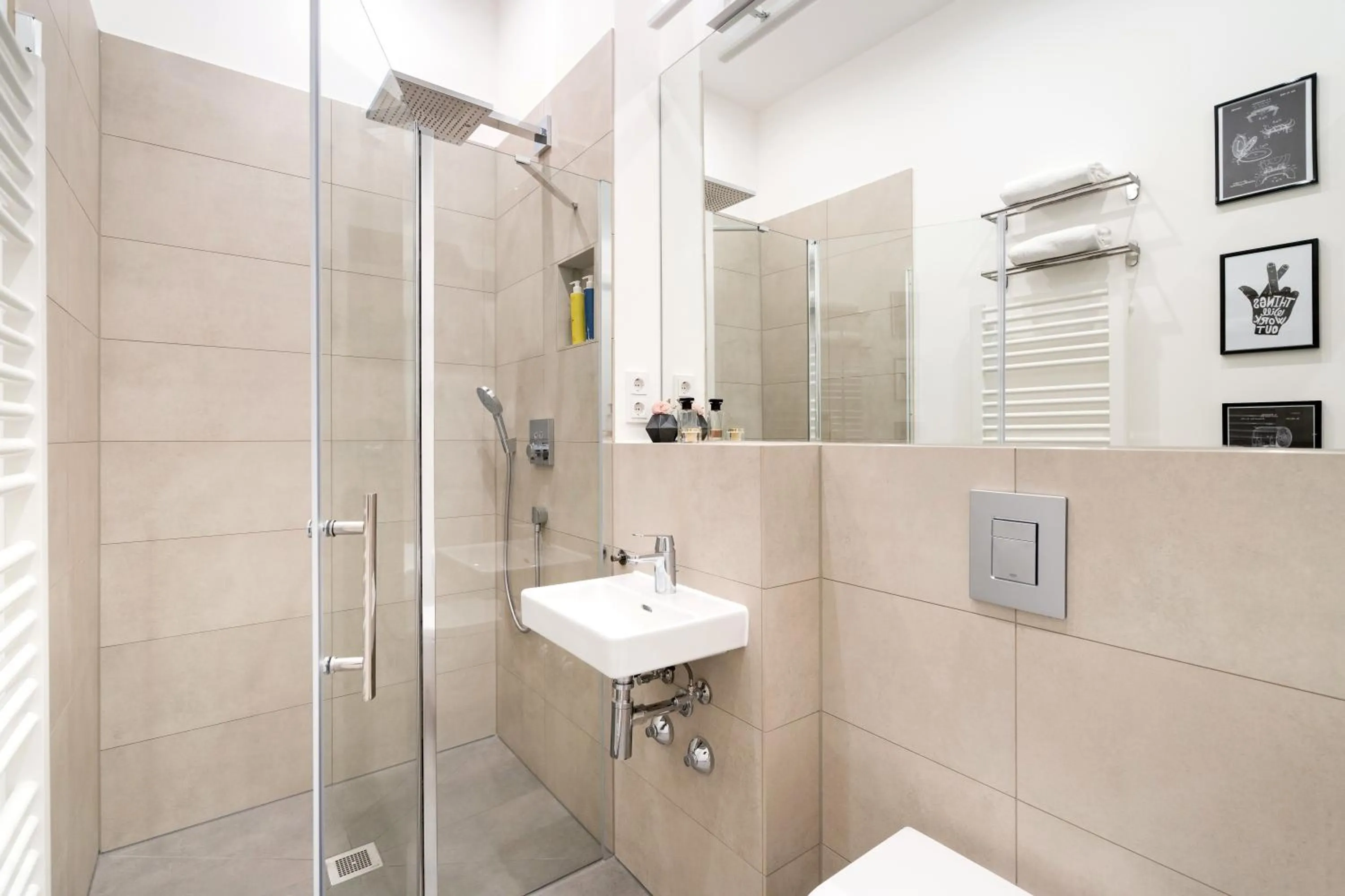 Bathroom in BENSIMON apartments Mitte/Wedding