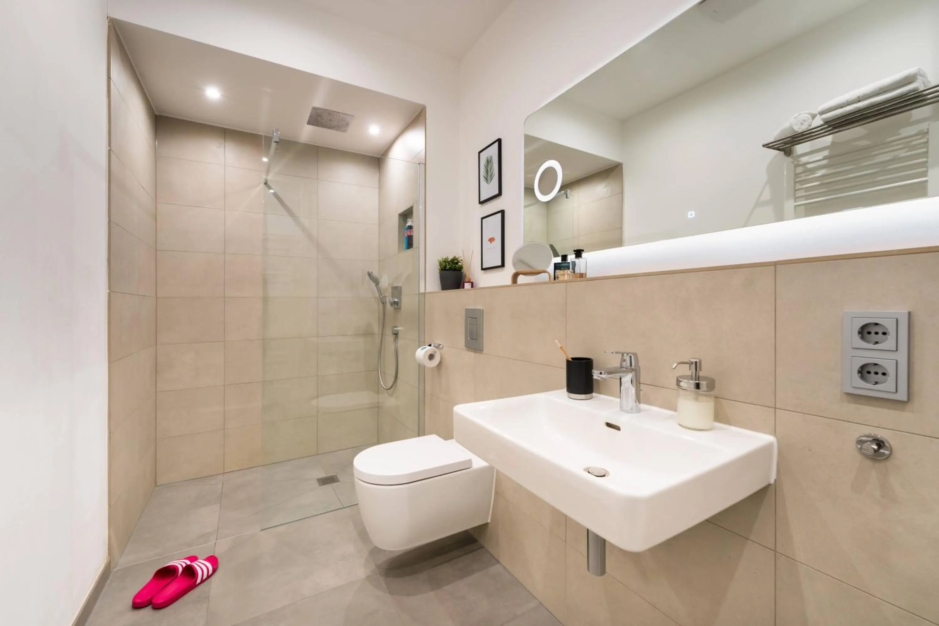 Bathroom in BENSIMON apartments Mitte/Wedding