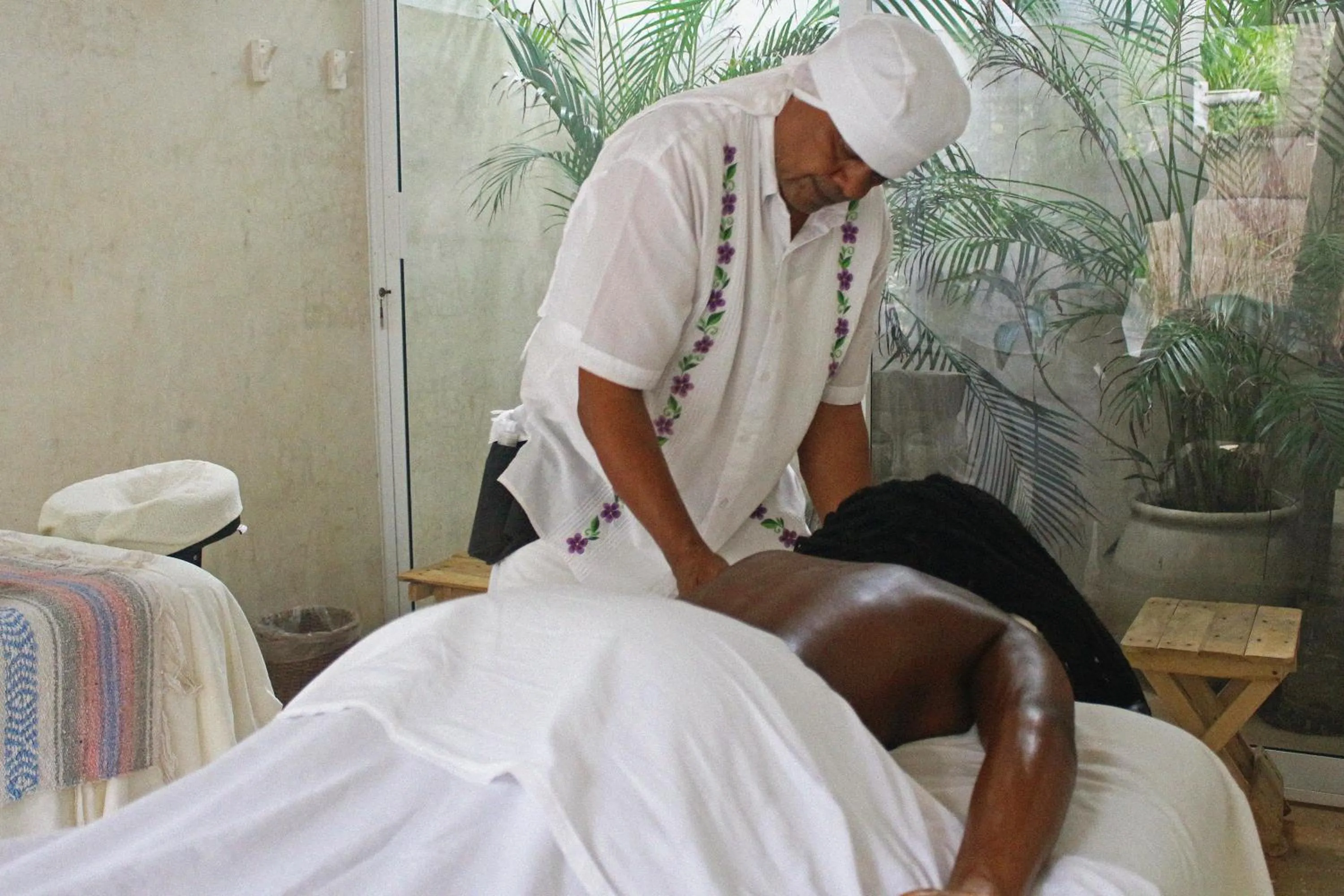 Massage in Coco Unlimited