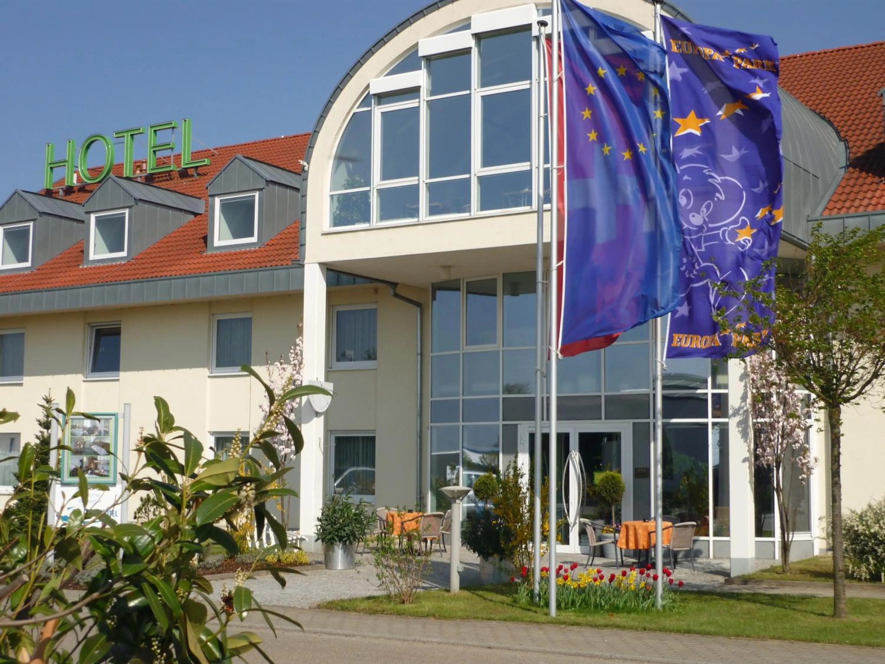Property building in Hotel SunParc - SHUTTLE zum Europa-Park Rust 4km & Rulantica 2km