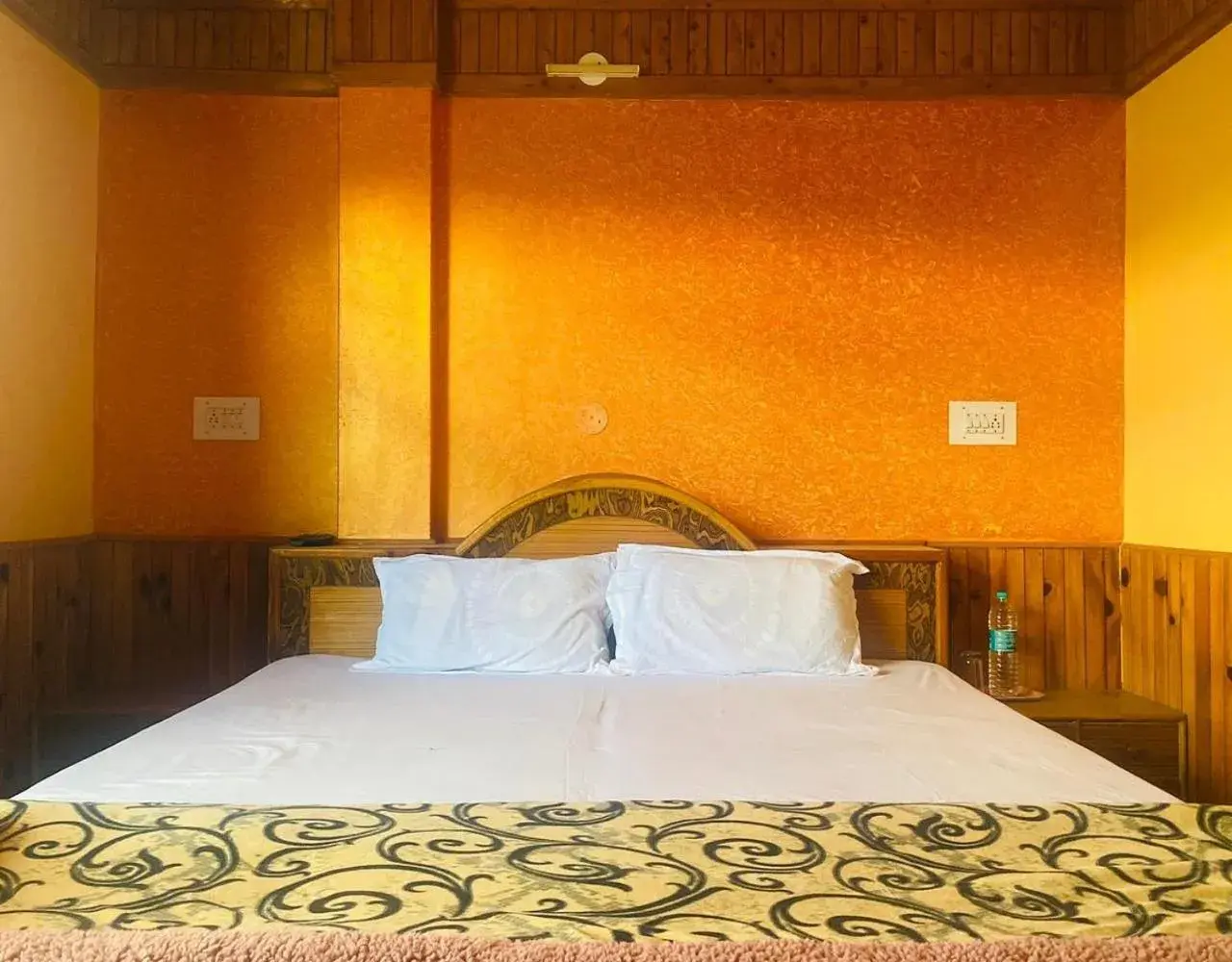 Deluxe Double Room in Galaxy Inn by StayApart Deluxe Double Room in Galaxy Inn by StayApart