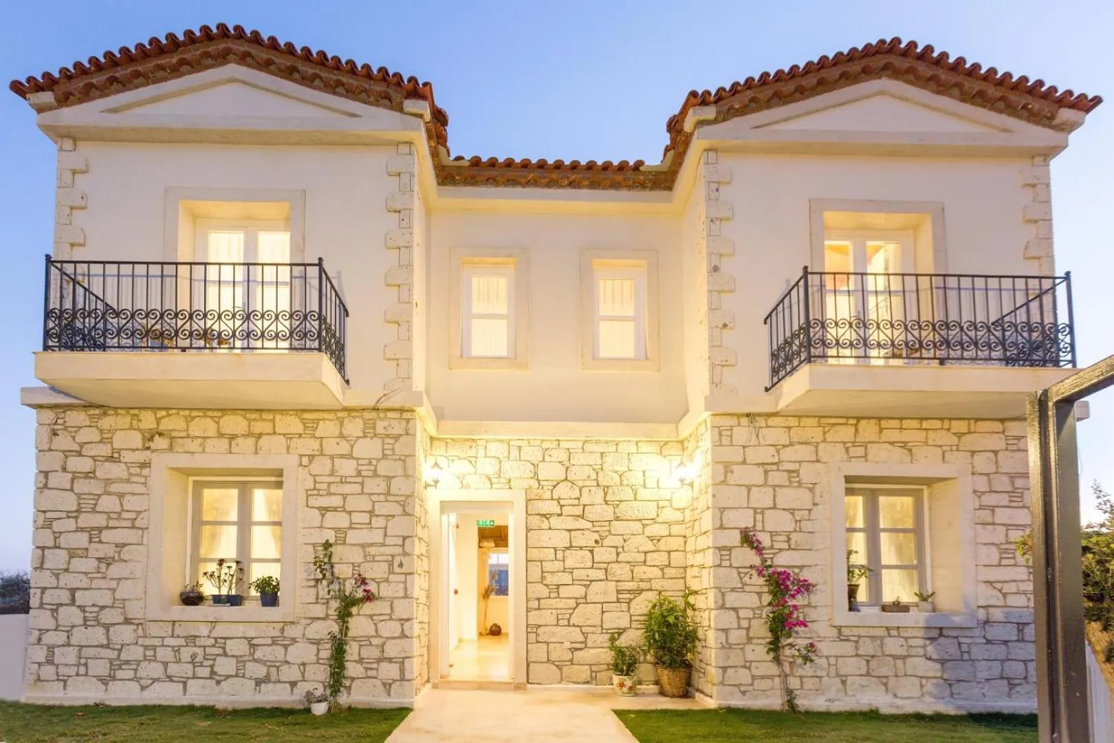Property building in Melekaki Alaçatı