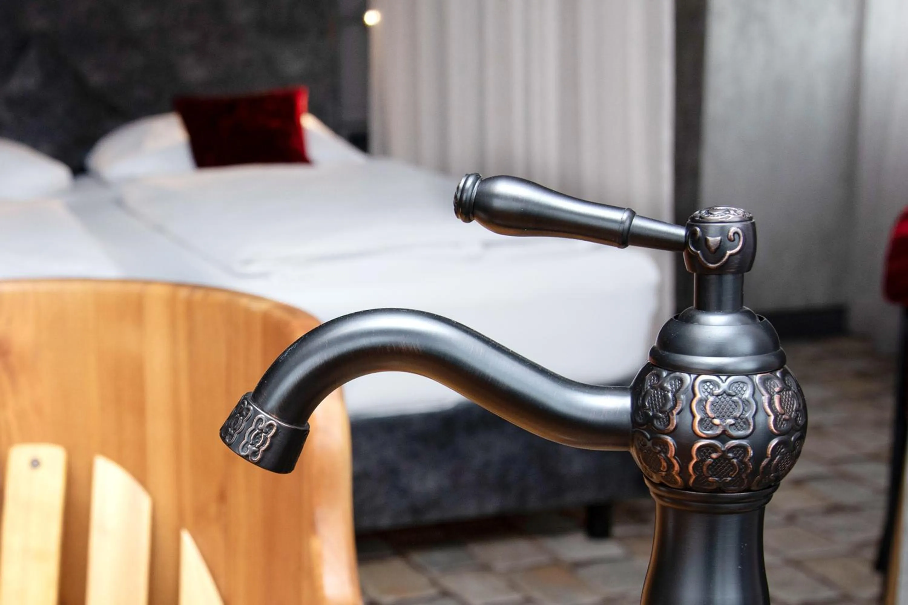 Bed in Ringhotel Reubel