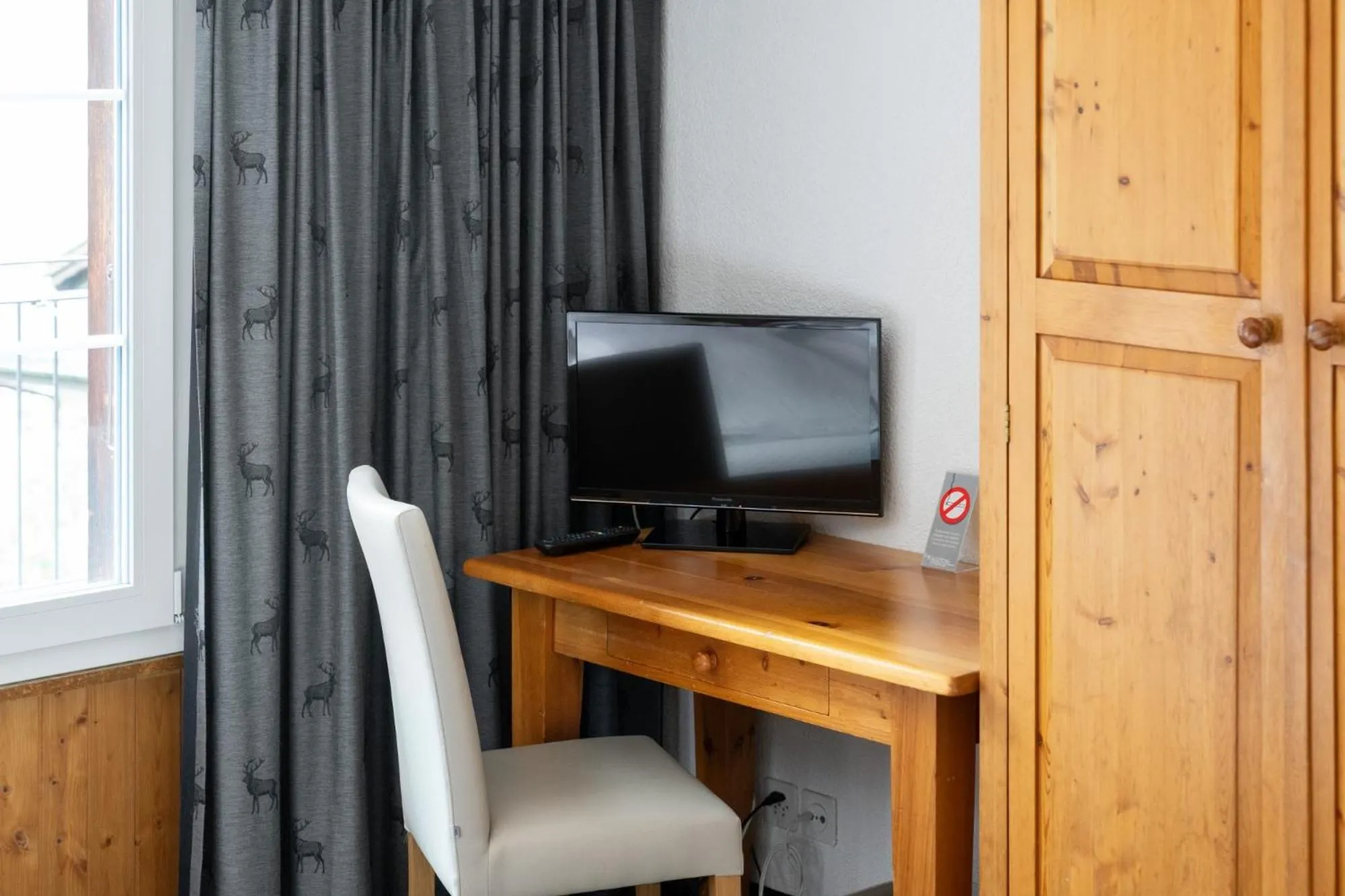 TV and multimedia in Jungfrau Lodge, Swiss Mountain Hotel