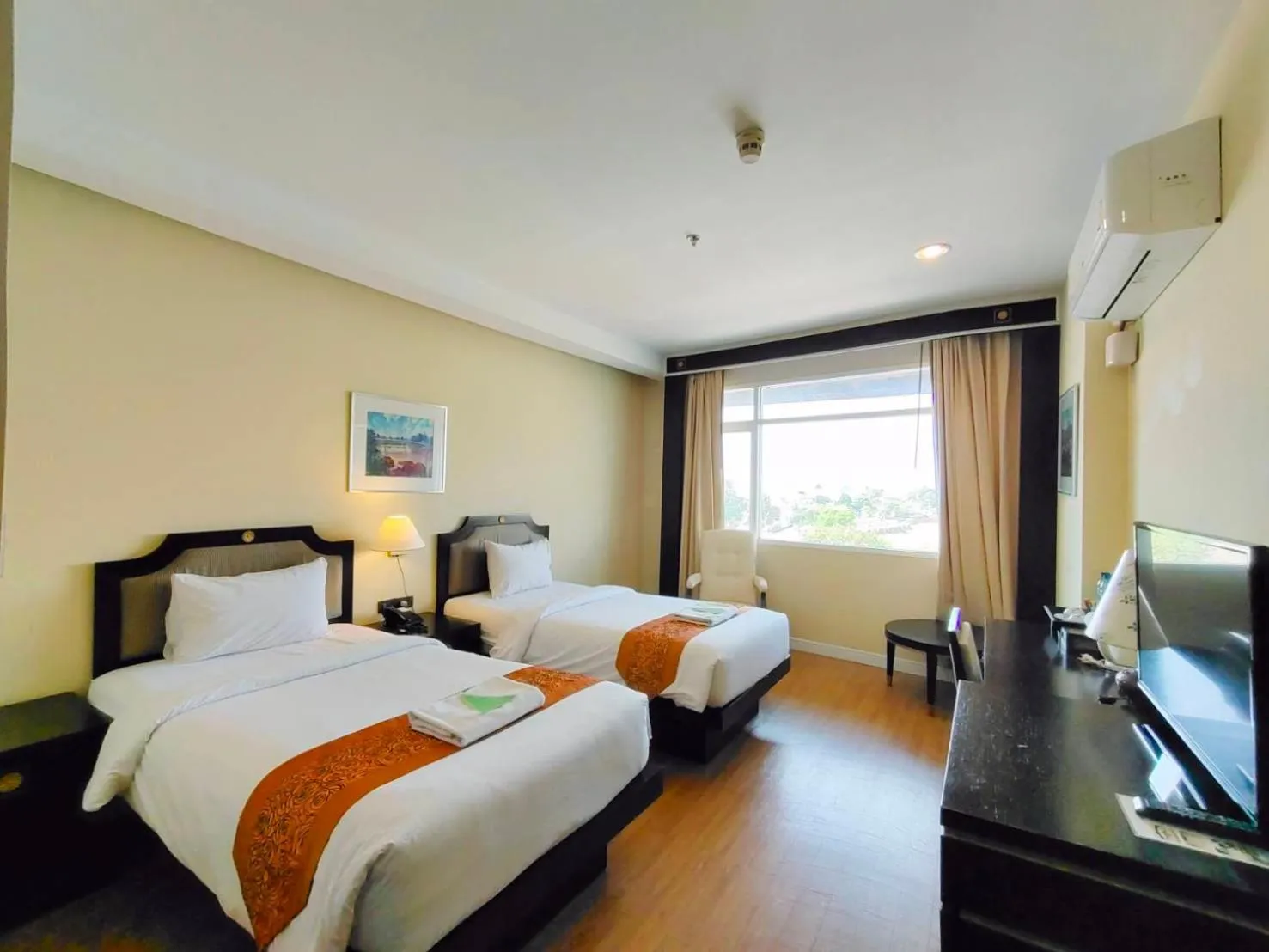 Photo of the whole room, Bed in Wangchan Riverview
