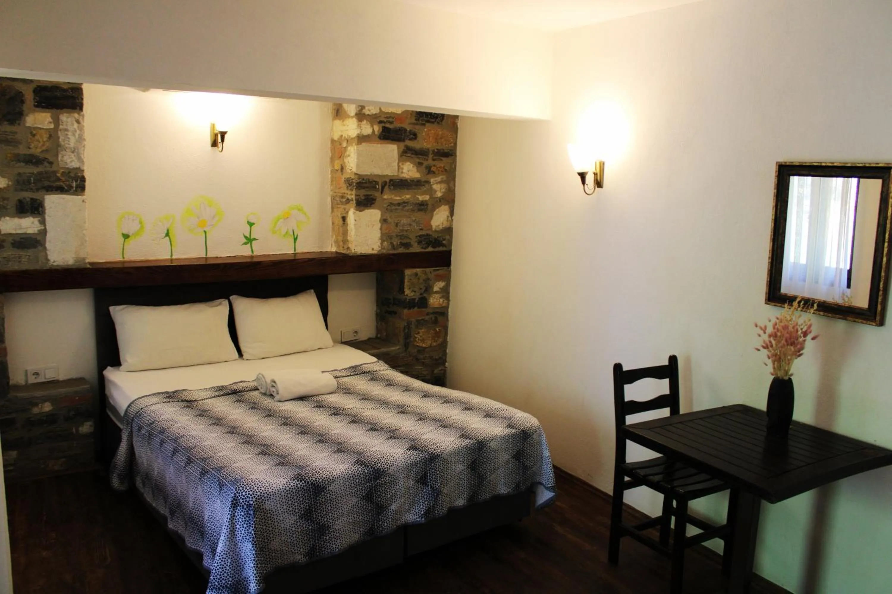 Photo of the whole room in Pir Efes Konakları