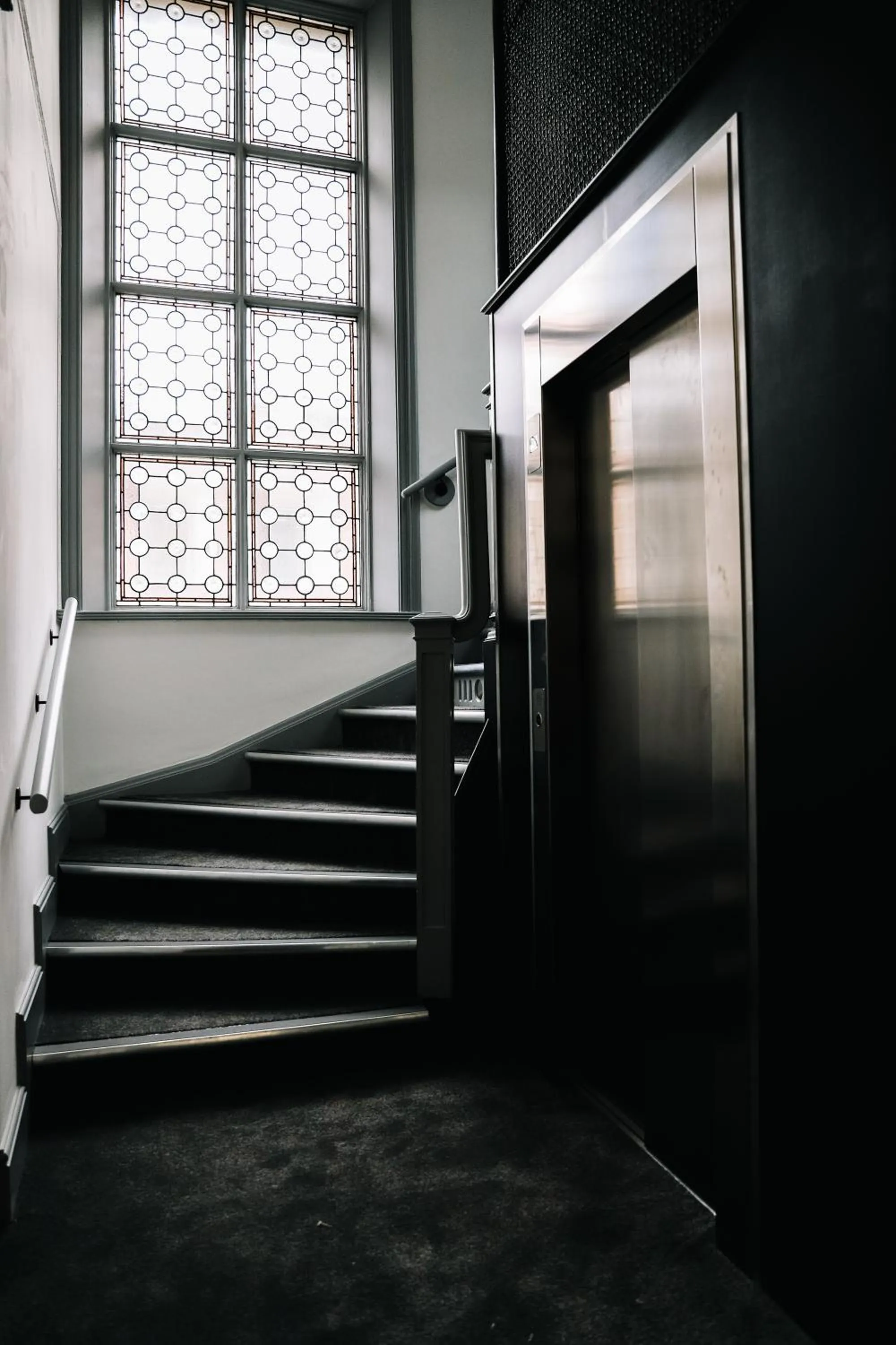 elevator in 16 Queen Avenue Collection by Happy Days