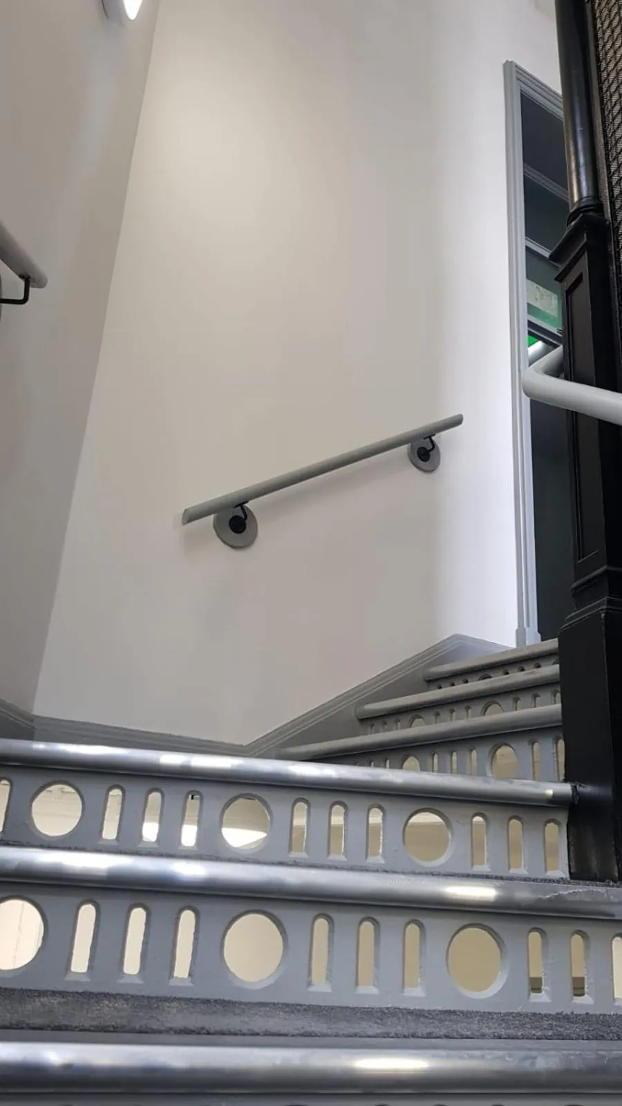 16 Queen Avenue Collection by Happy Days