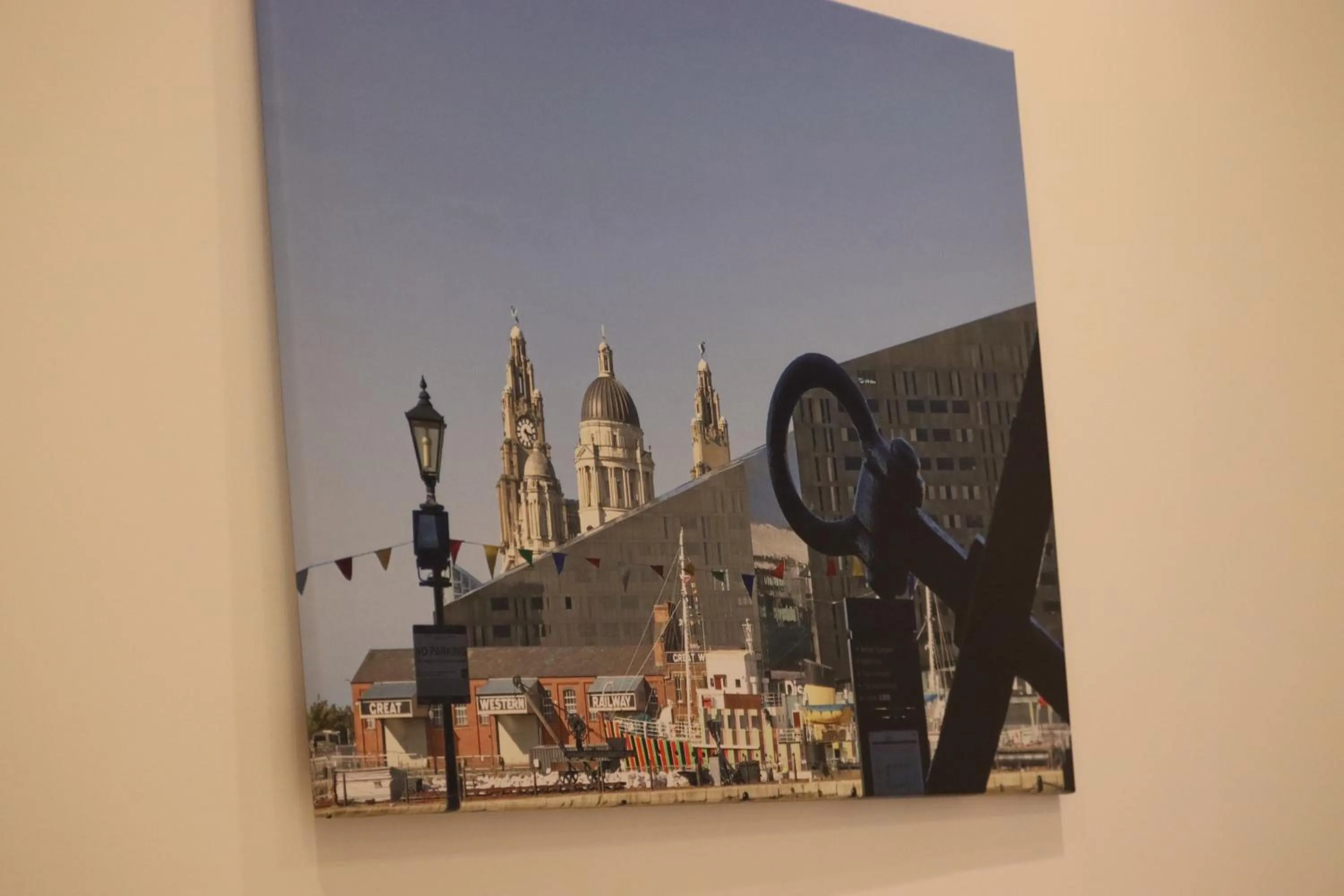 Decorative detail in 16 Queen Avenue Collection by Happy Days