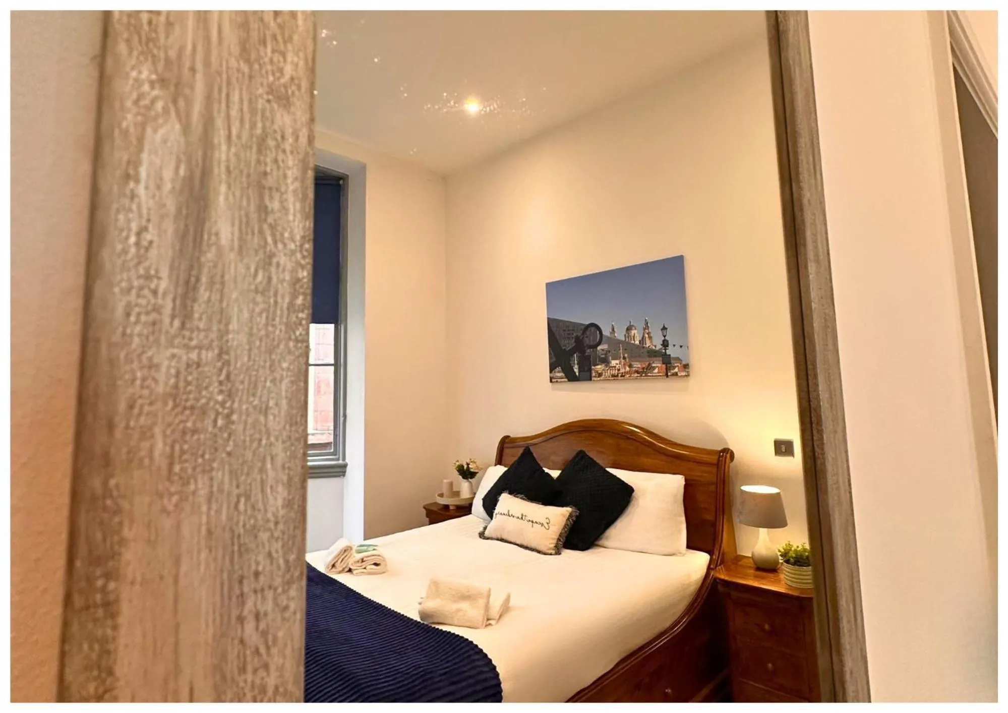 Bed in 16 Queen Avenue Collection by Happy Days