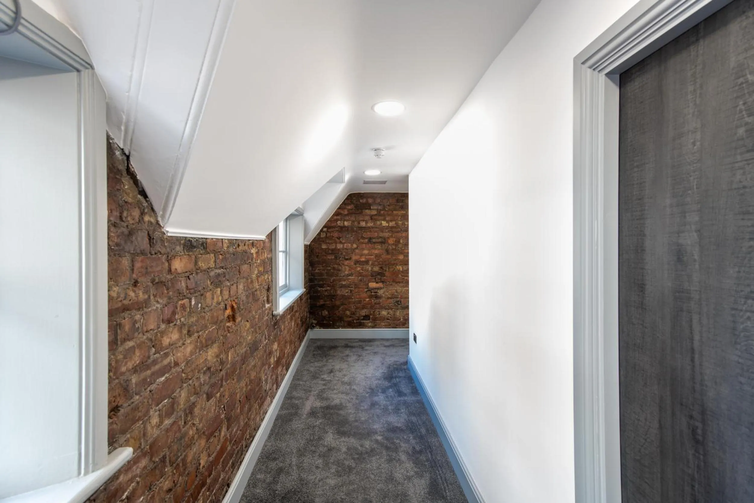 16 Queen Avenue Collection by Happy Days