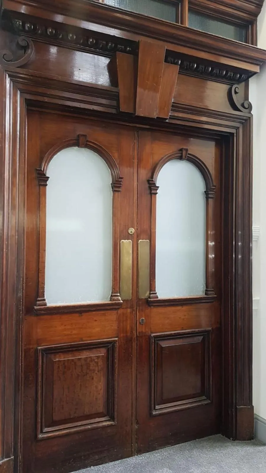 Facade/entrance in 16 Queen Avenue Collection by Happy Days