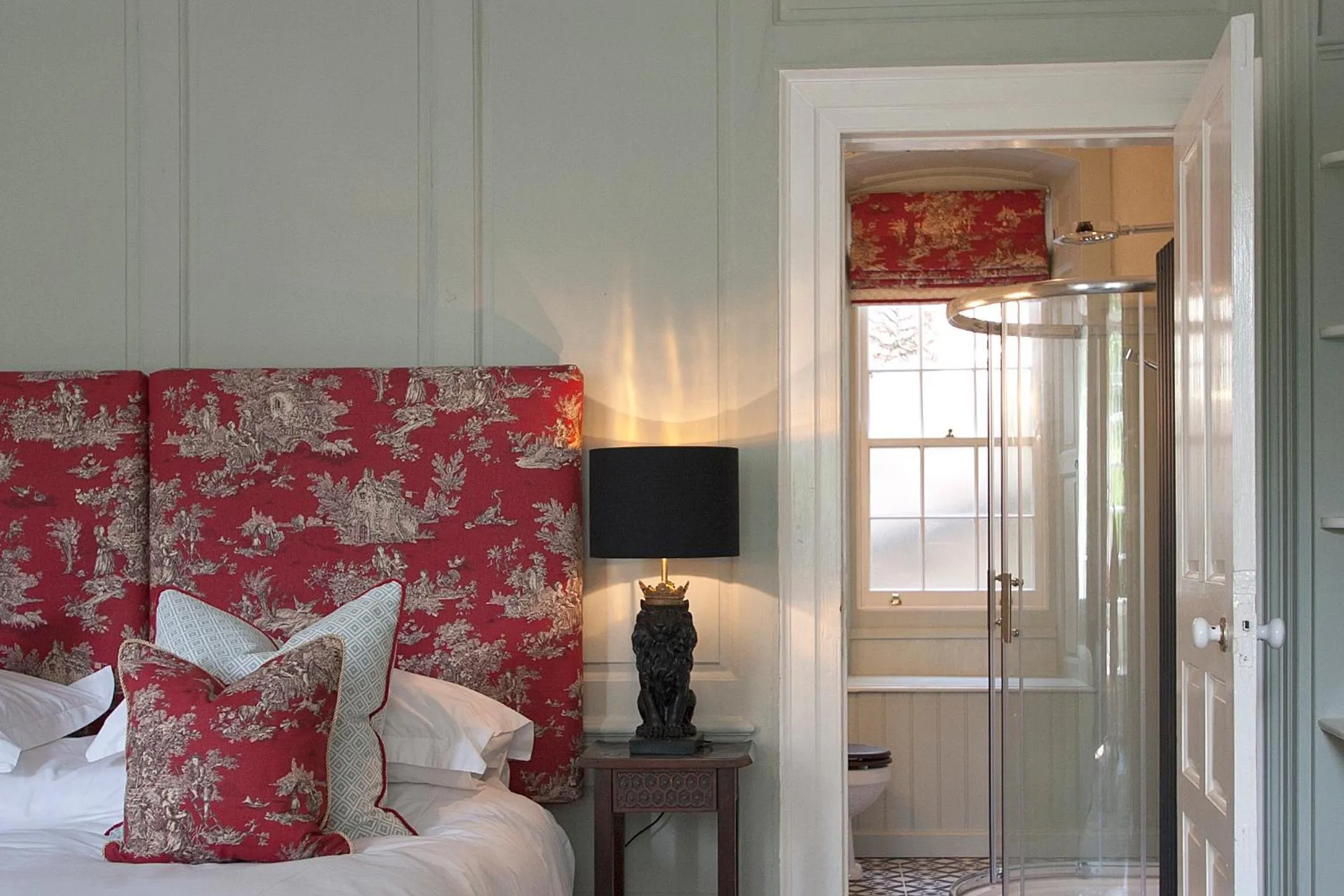 Shower, Bed in The Great House B&B