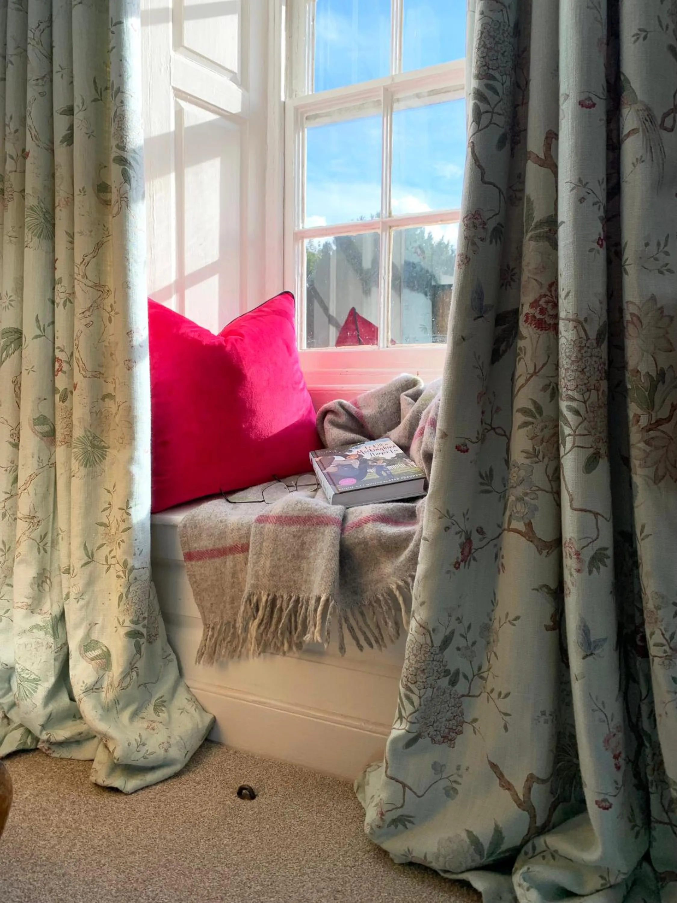 Seating area, Bed in The Great House B&B