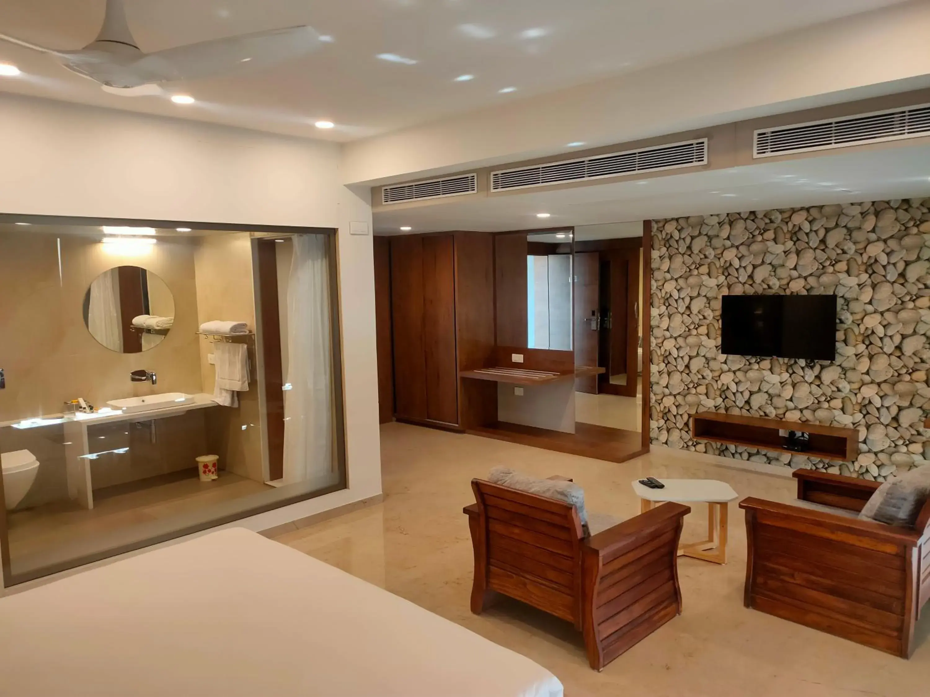 Queen Suite Room in VITS The Somnath Gateway Queen Suite Room in VITS The Somnath Gateway