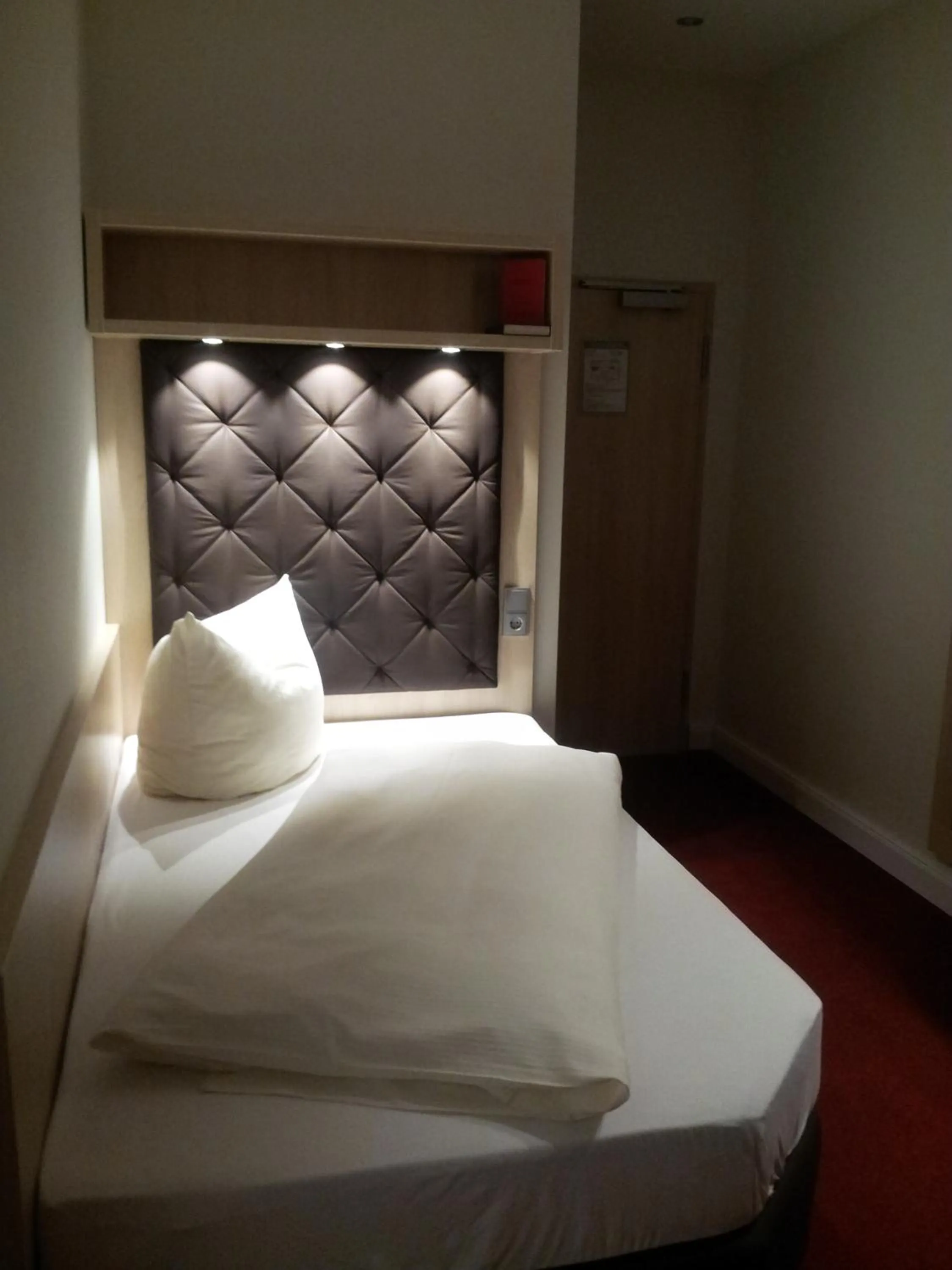 Photo of the whole room, Bed in Hotel Haase