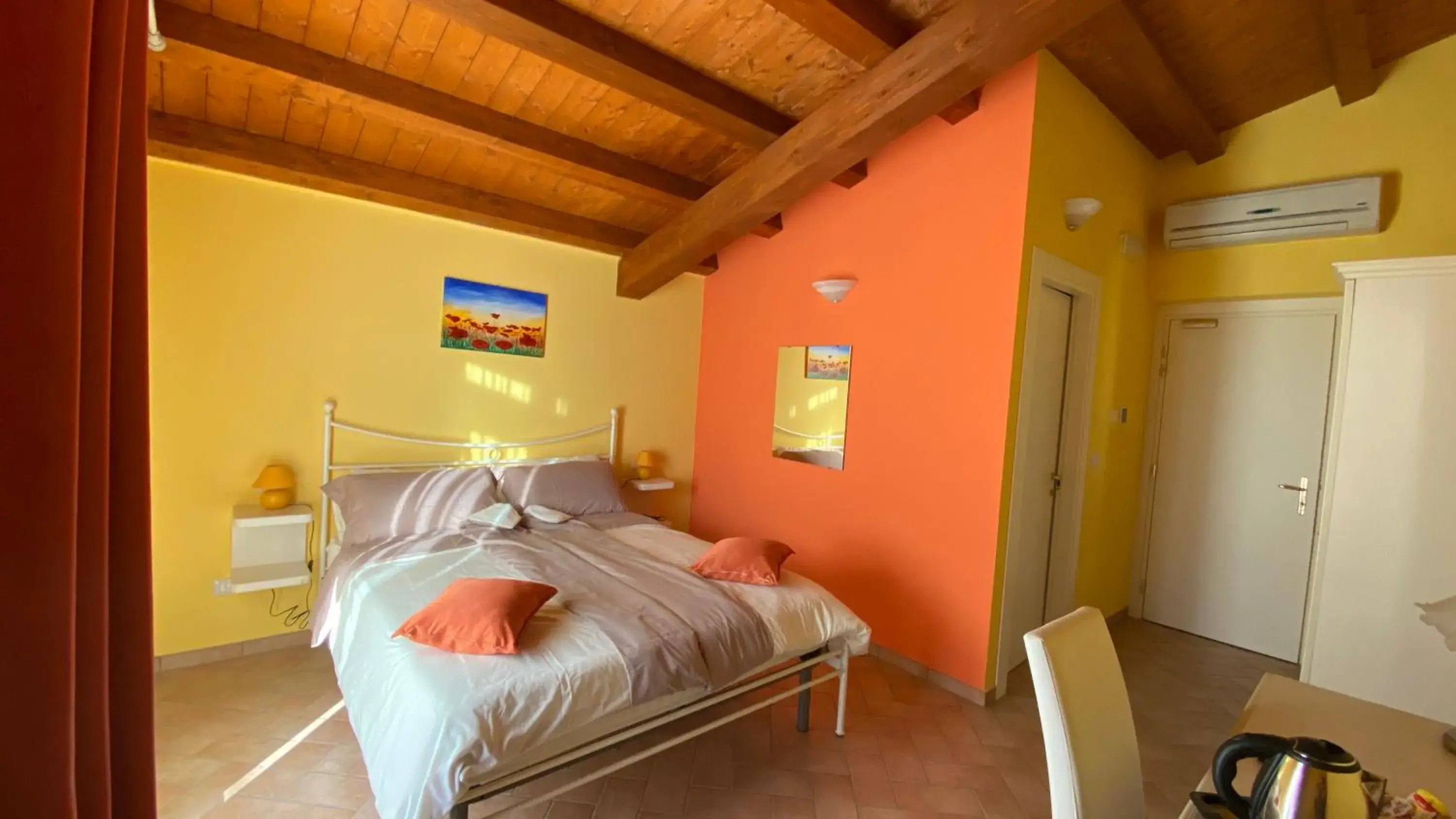 Double Room with Balcony - single occupancy in CasaFè tra sogno e realtà Double Room with Balcony - single occupancy in CasaFè tra sogno e realtà