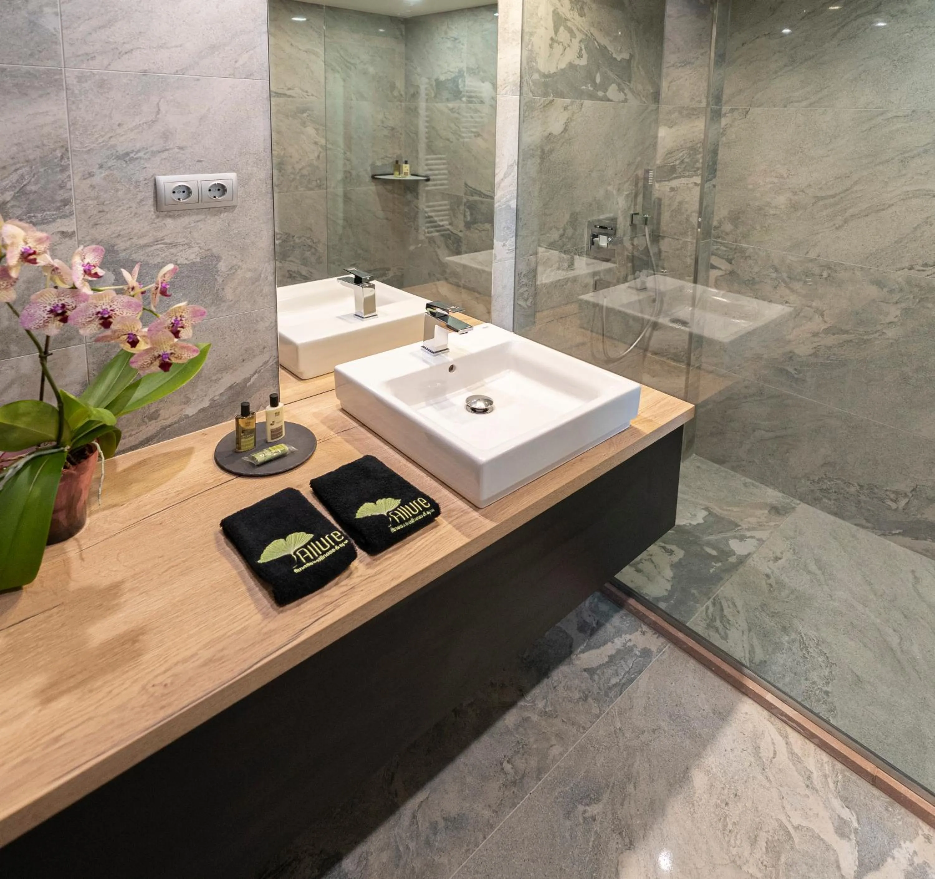 Shower in Allure Healthy Hotel & Spa