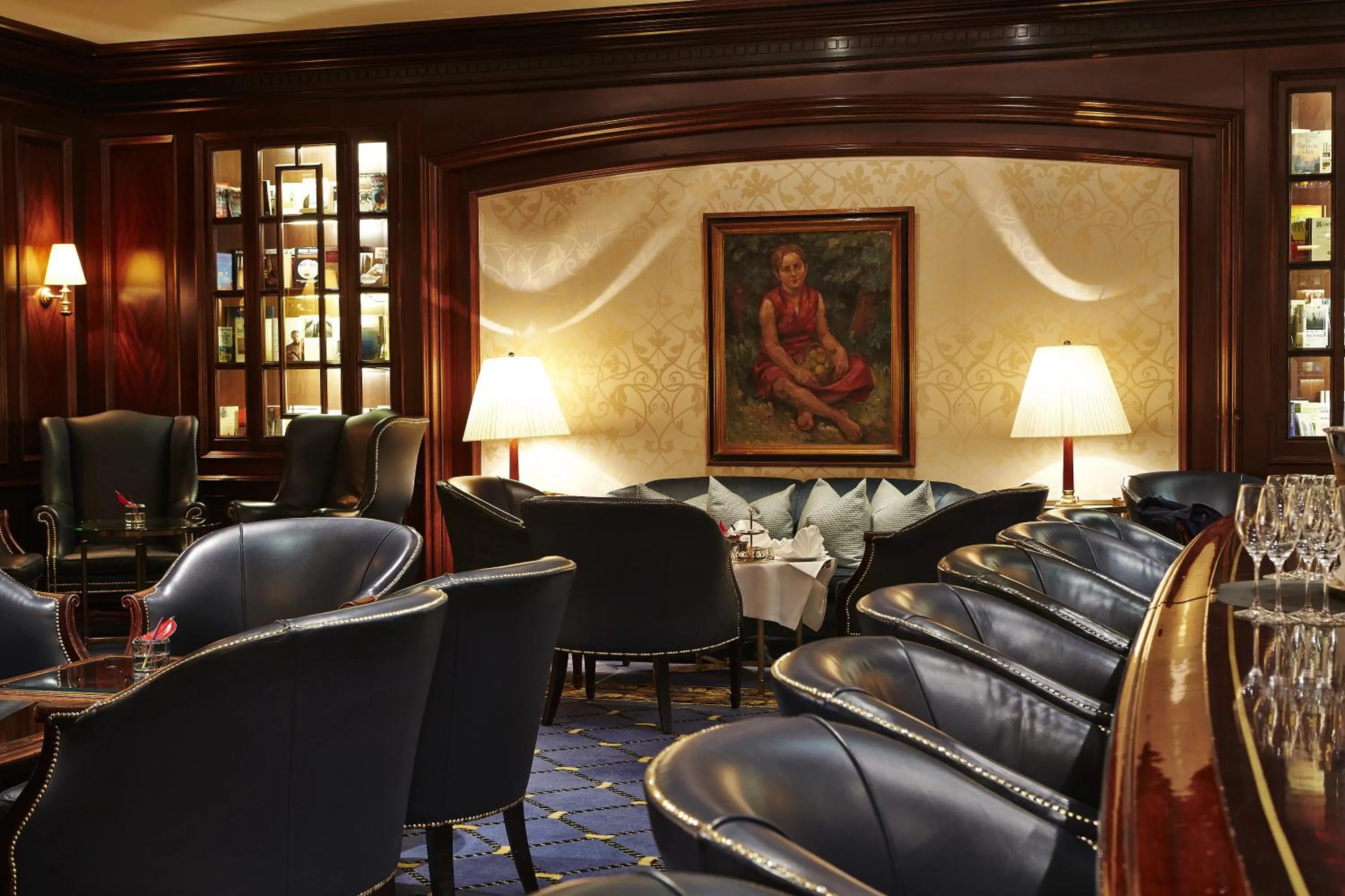 Restaurant/places to eat in Steigenberger Icon Frankfurter Hof