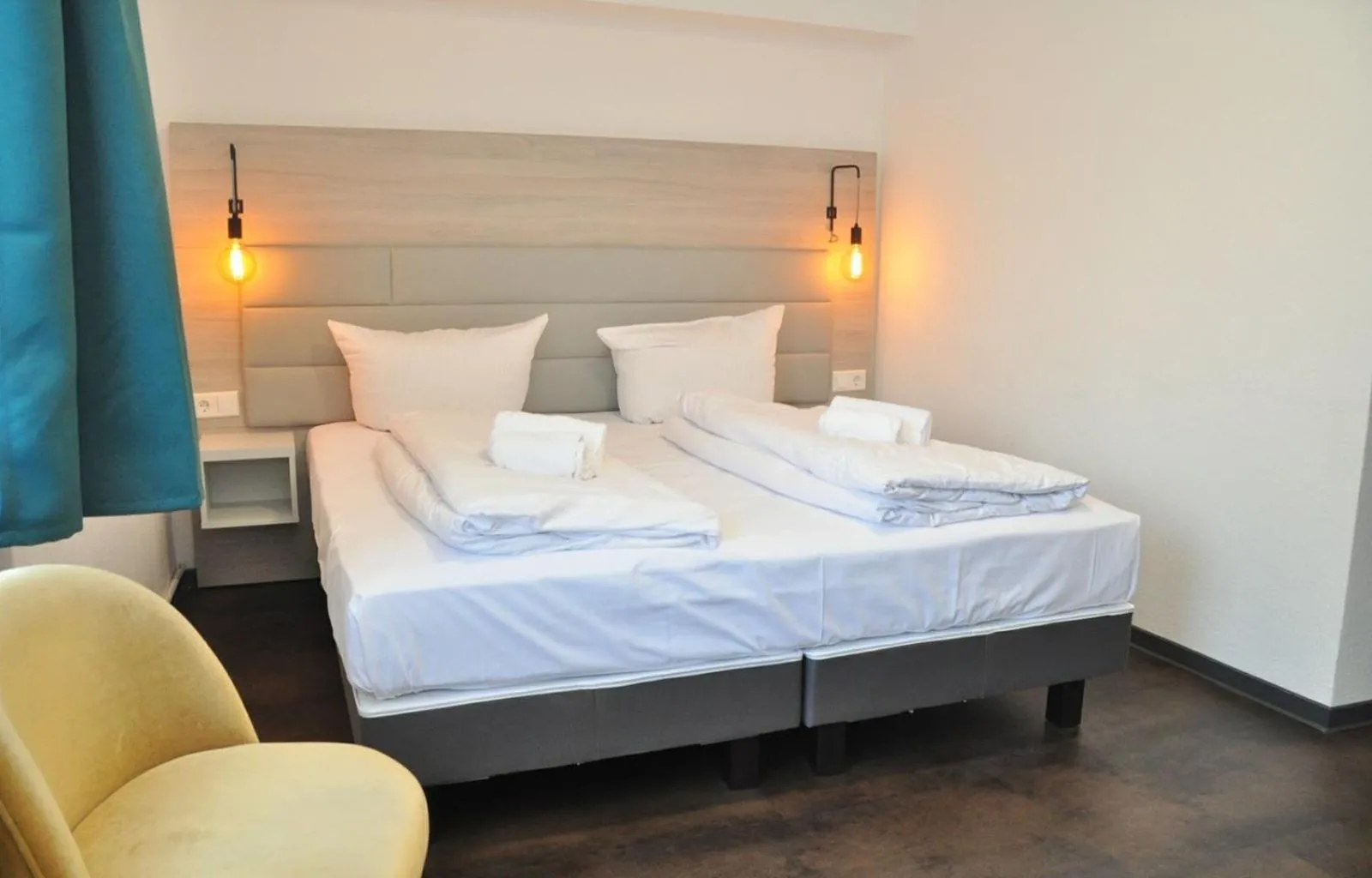 Photo of the whole room, Bed in Hotel Am Martinsberg