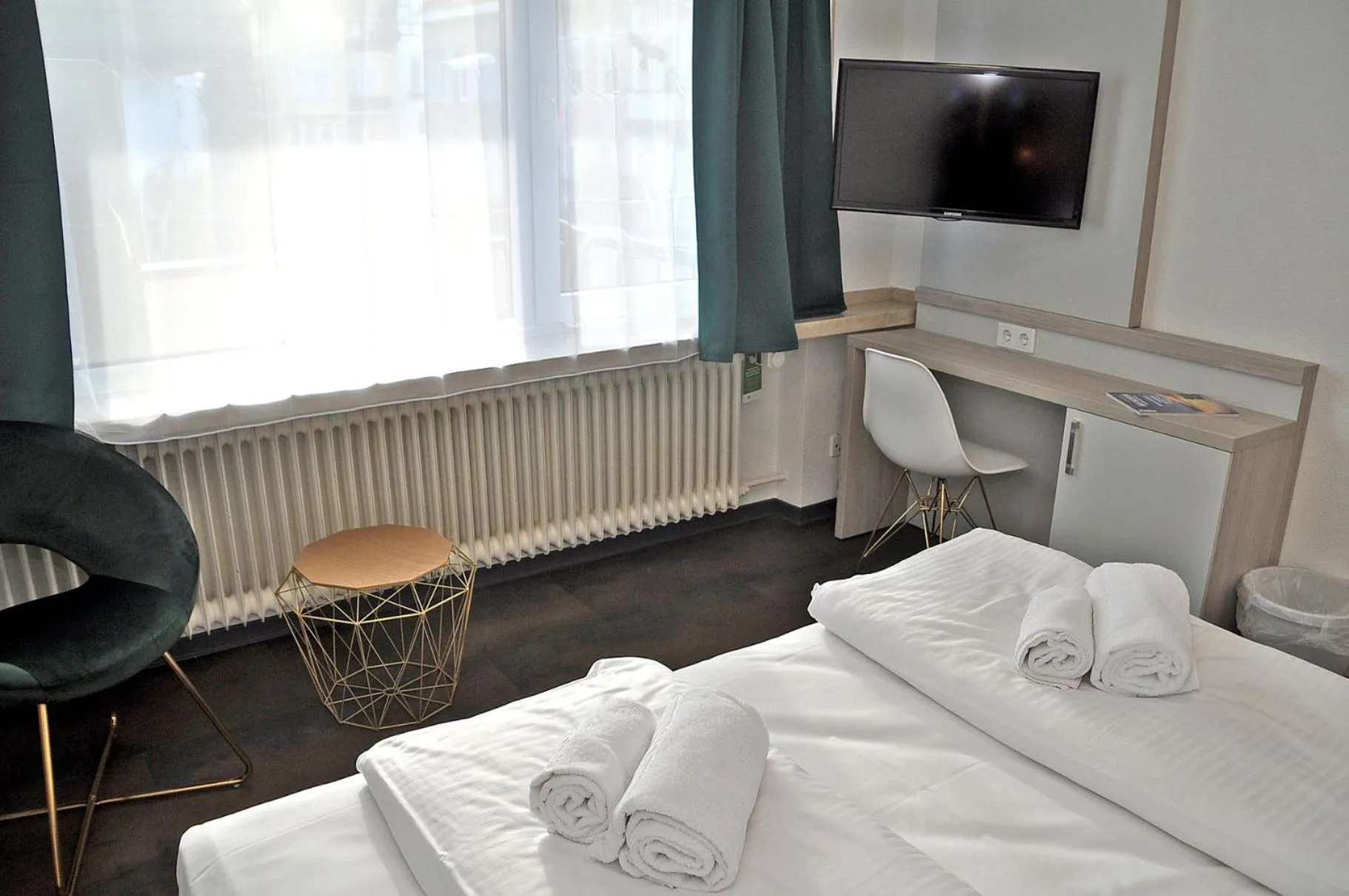 TV and multimedia, Bed in Hotel Am Martinsberg