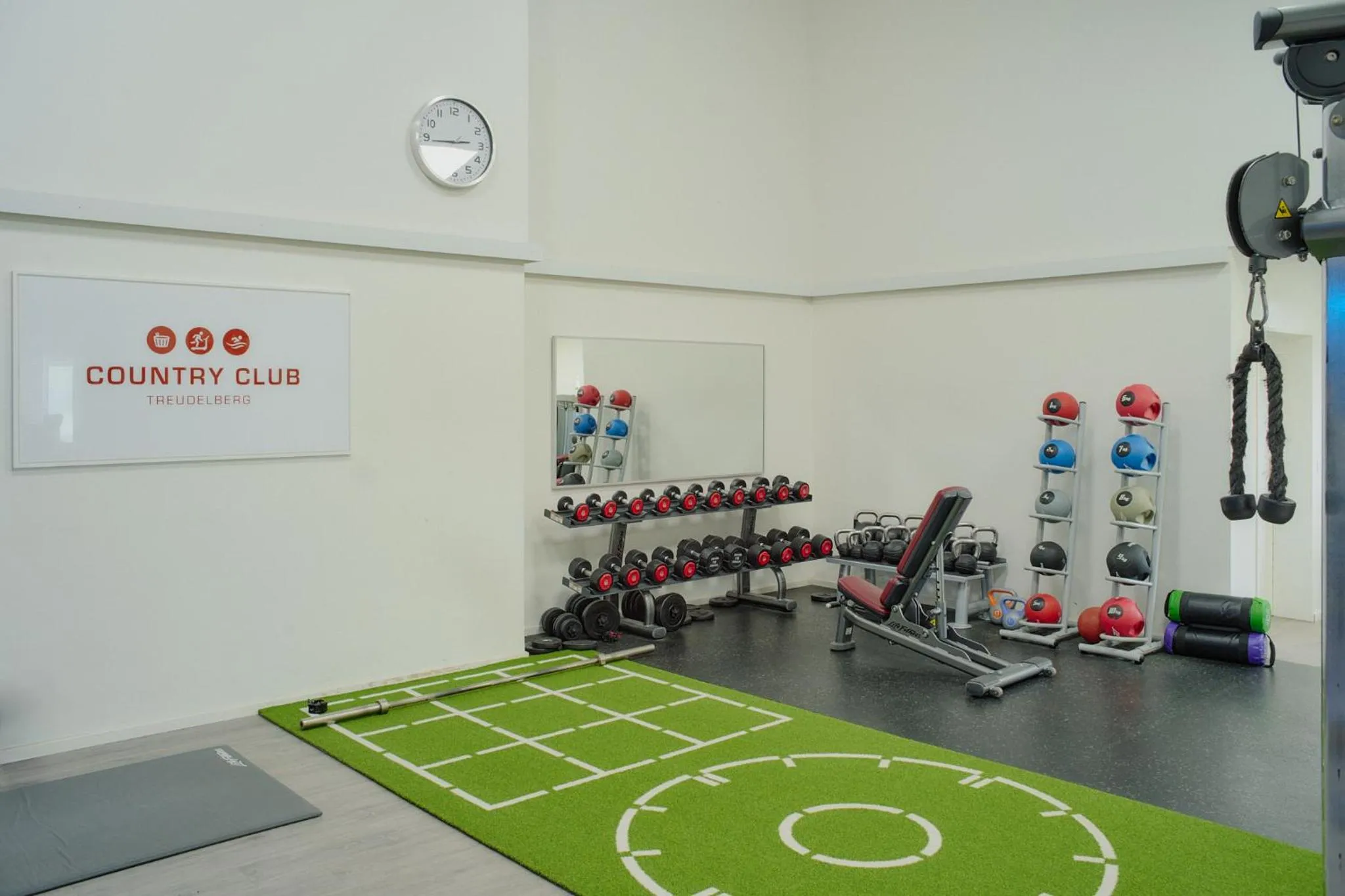 Fitness centre/facilities in Steigenberger Hotel Treudelberg Hamburg