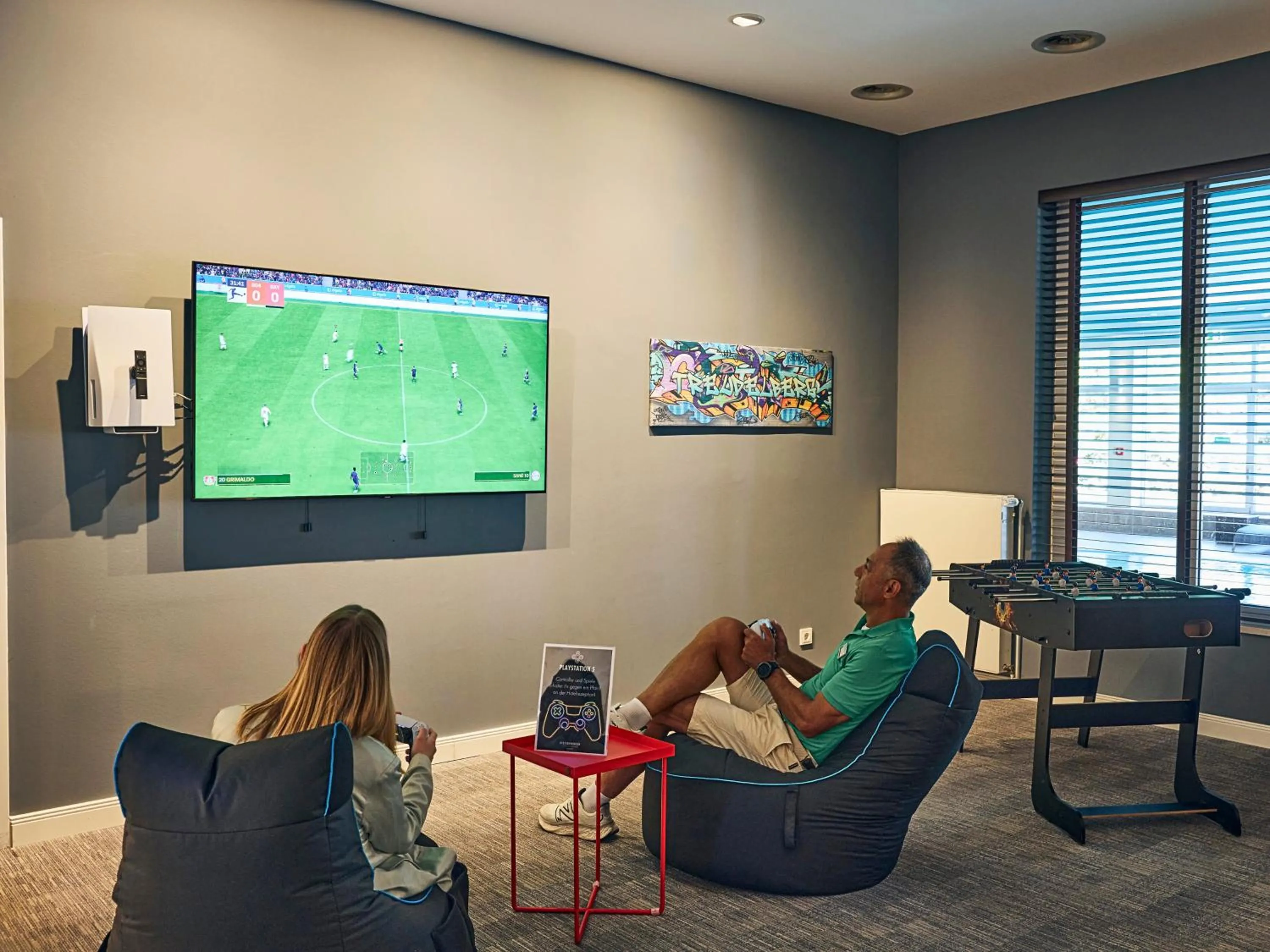 Game Room in Steigenberger Hotel Treudelberg Hamburg