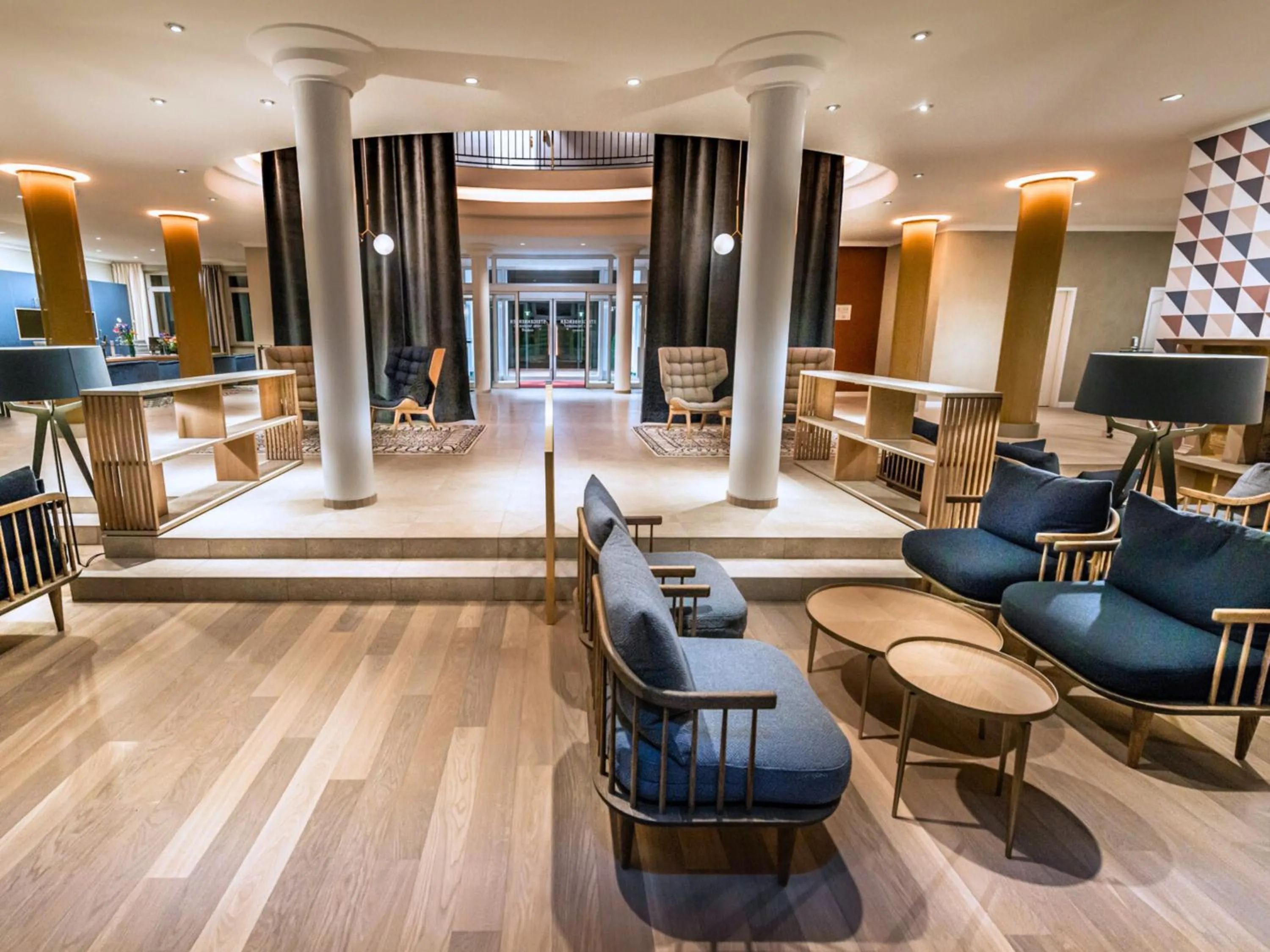 Lobby or reception in Steigenberger Hotel Treudelberg Hamburg