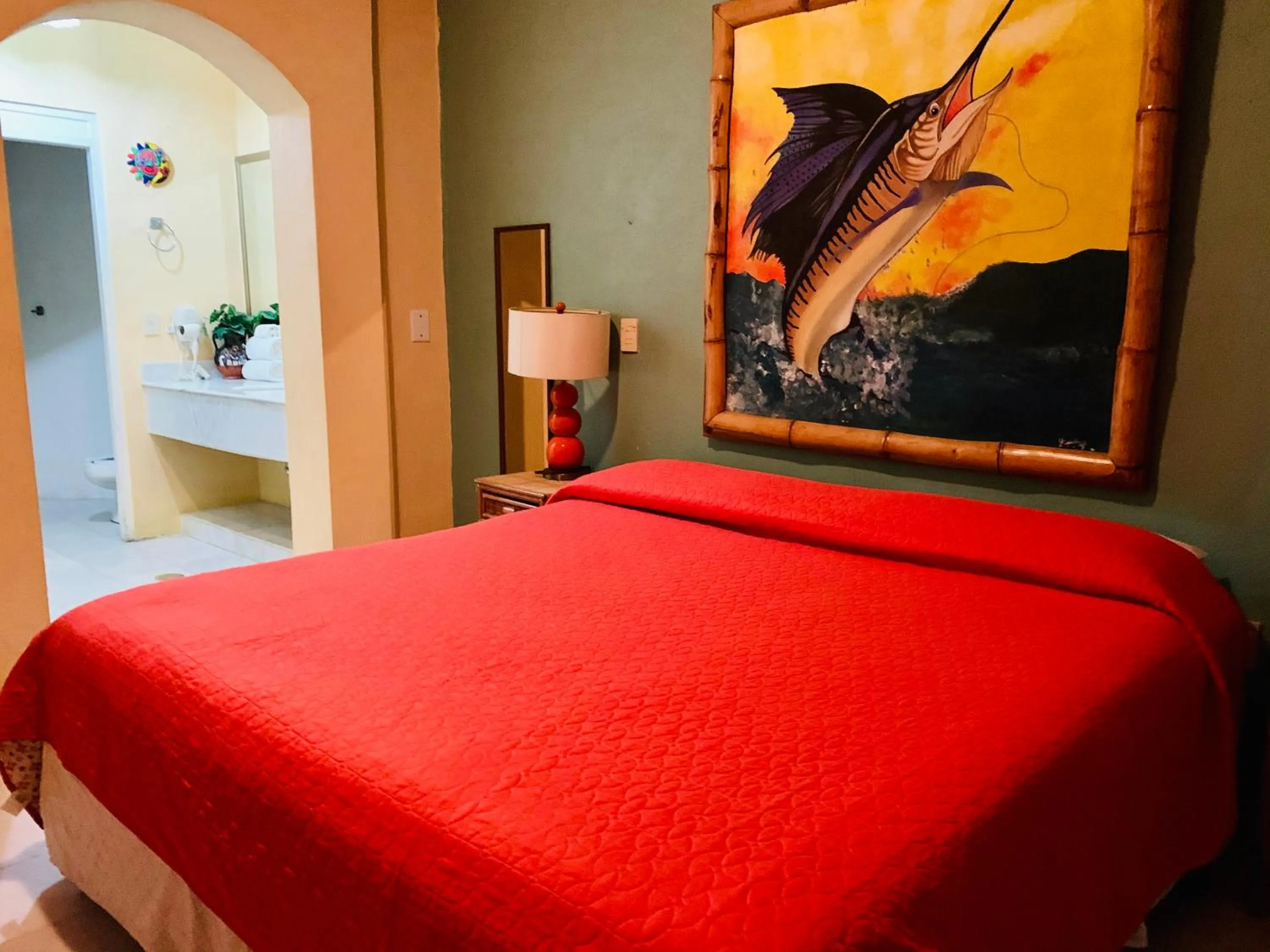 Bed in HAB PTa B ÁREA DE VILLAS DENTRO DEL HOTEL Junto al Krystal EN IXTAPA WIFI 2A 1M Con playa