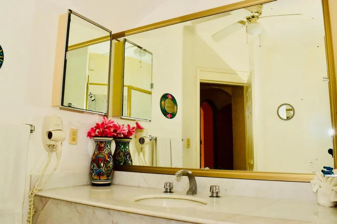 Bathroom in VILLA PARA 5P 4A 1M dentro del Hotel a un lado del Krystal IXTAPA Con Playa WiFi