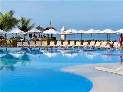 Swimming pool in VILLA PARA 5P 4A 1M dentro del Hotel a un lado del Krystal IXTAPA Con Playa WiFi