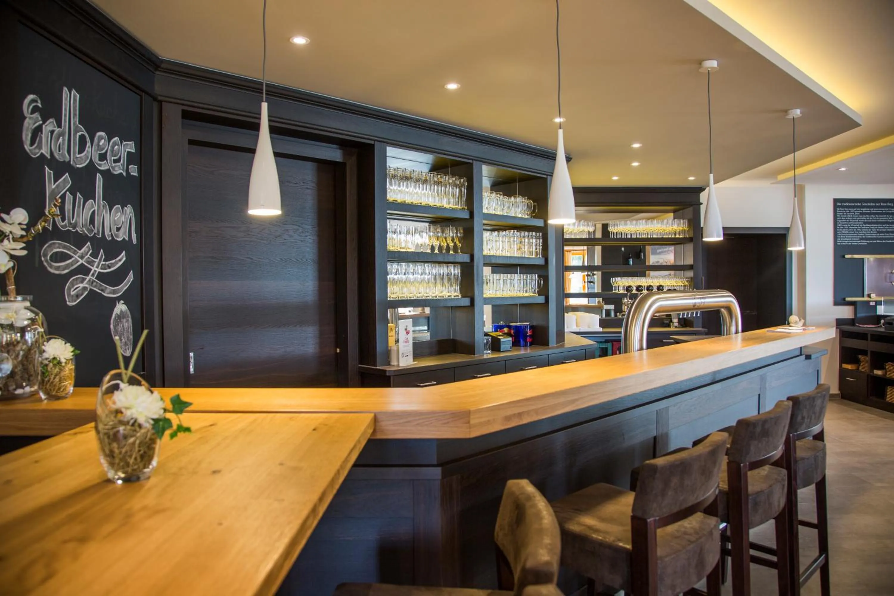 Restaurant/places to eat in Landgasthof & Hotel zur Rose Berg