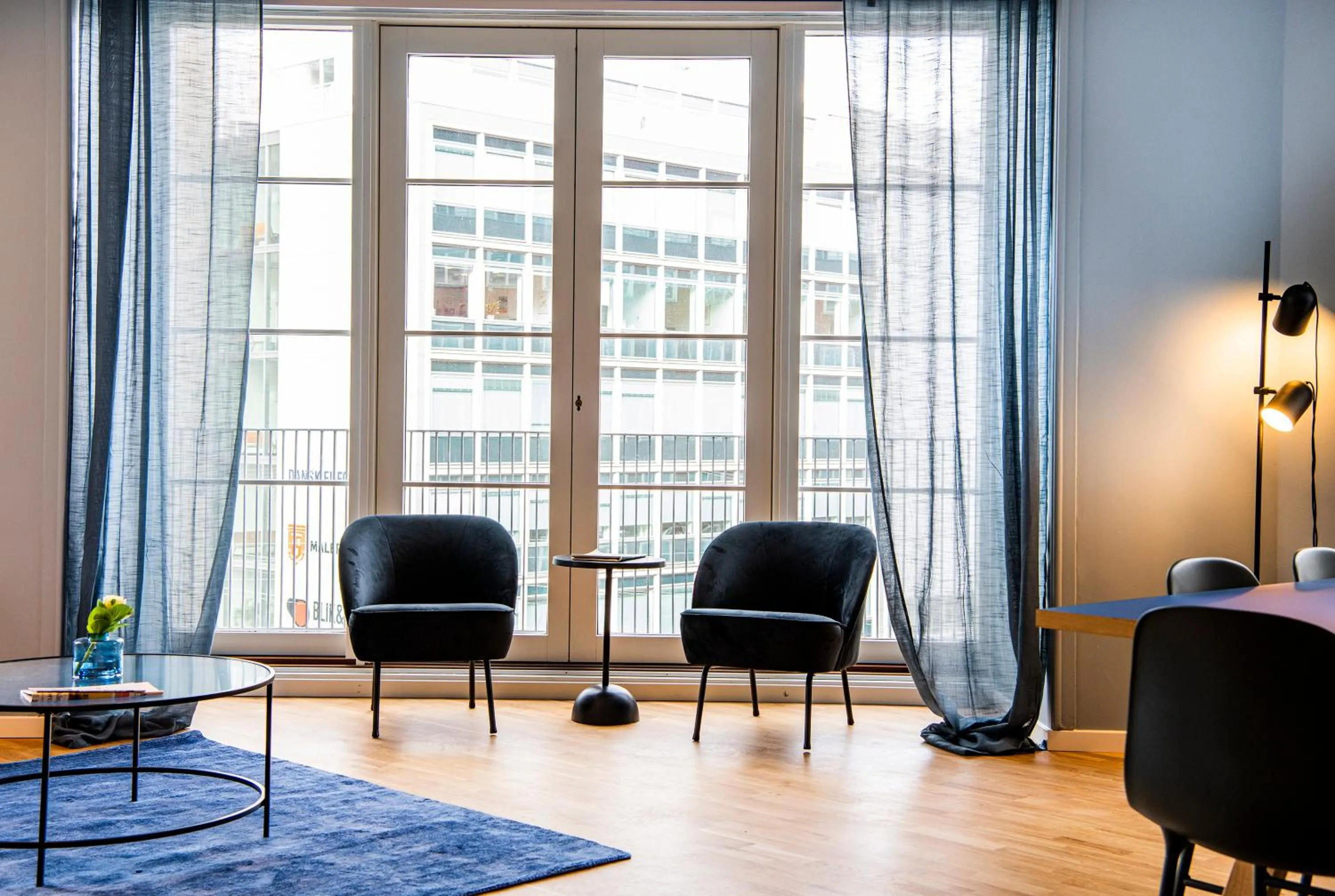Living room in The Lakes apartments by Daniel&Jacob's