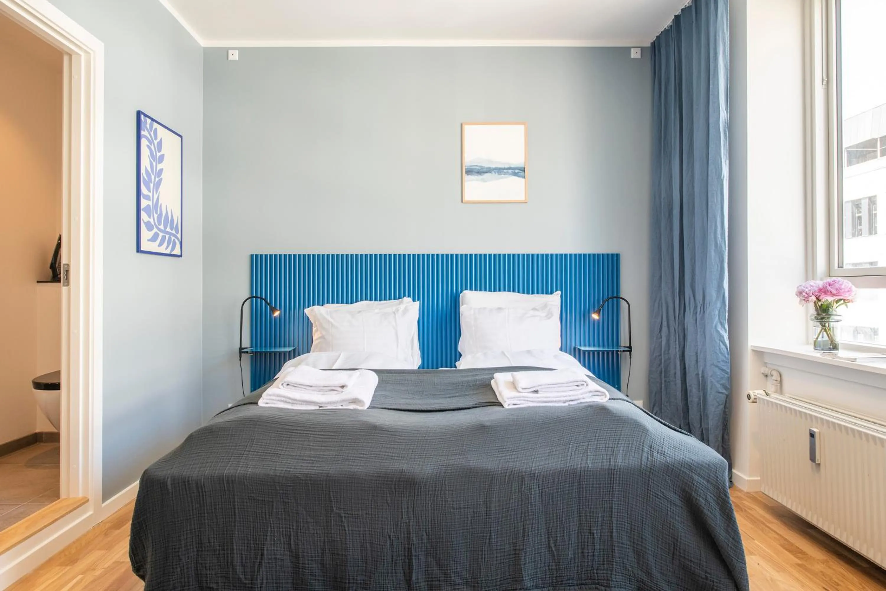 Bed in The Lakes apartments by Daniel&Jacob's