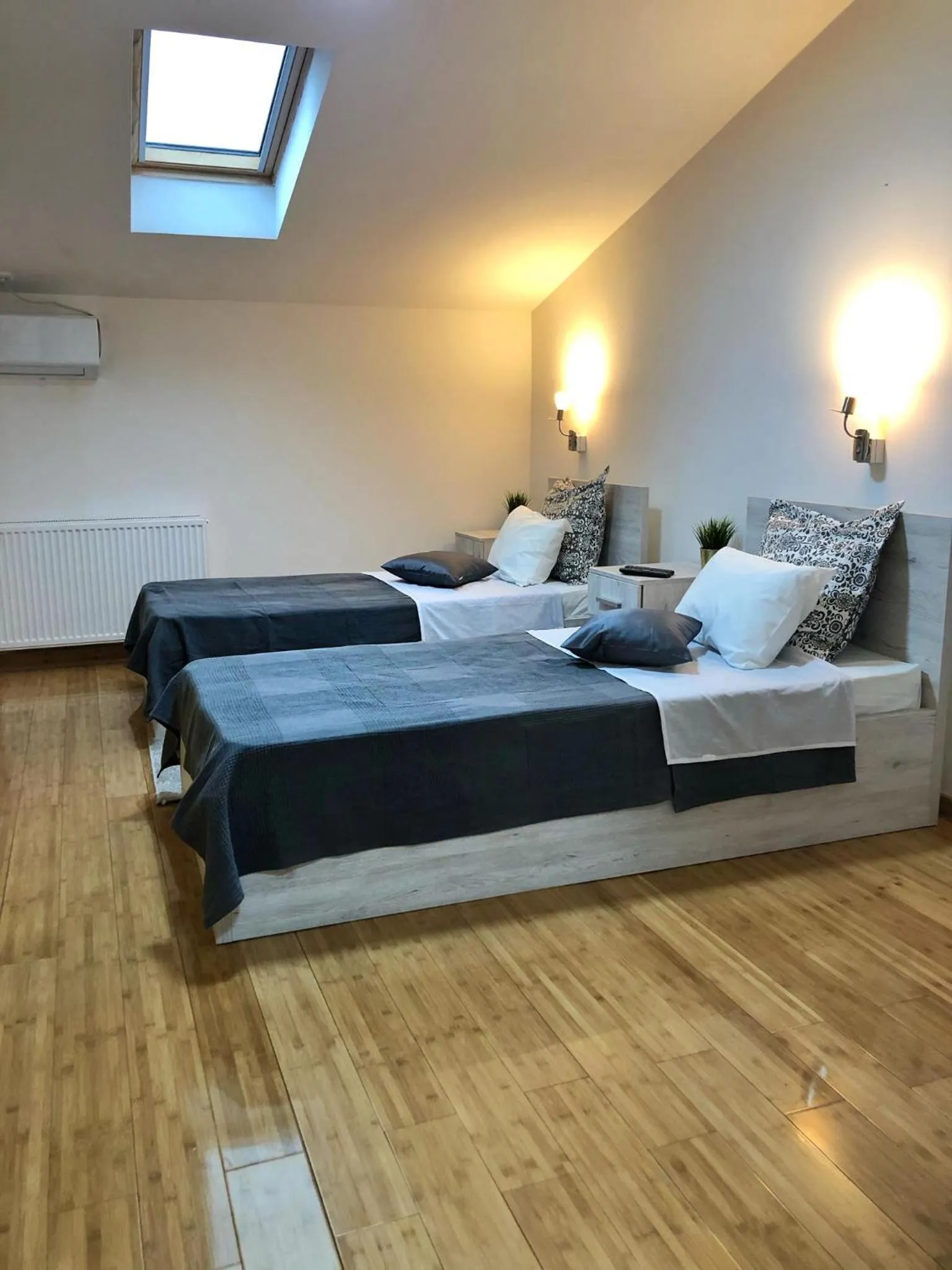 Property building, Bed in TEPIĆ Garni Hotel