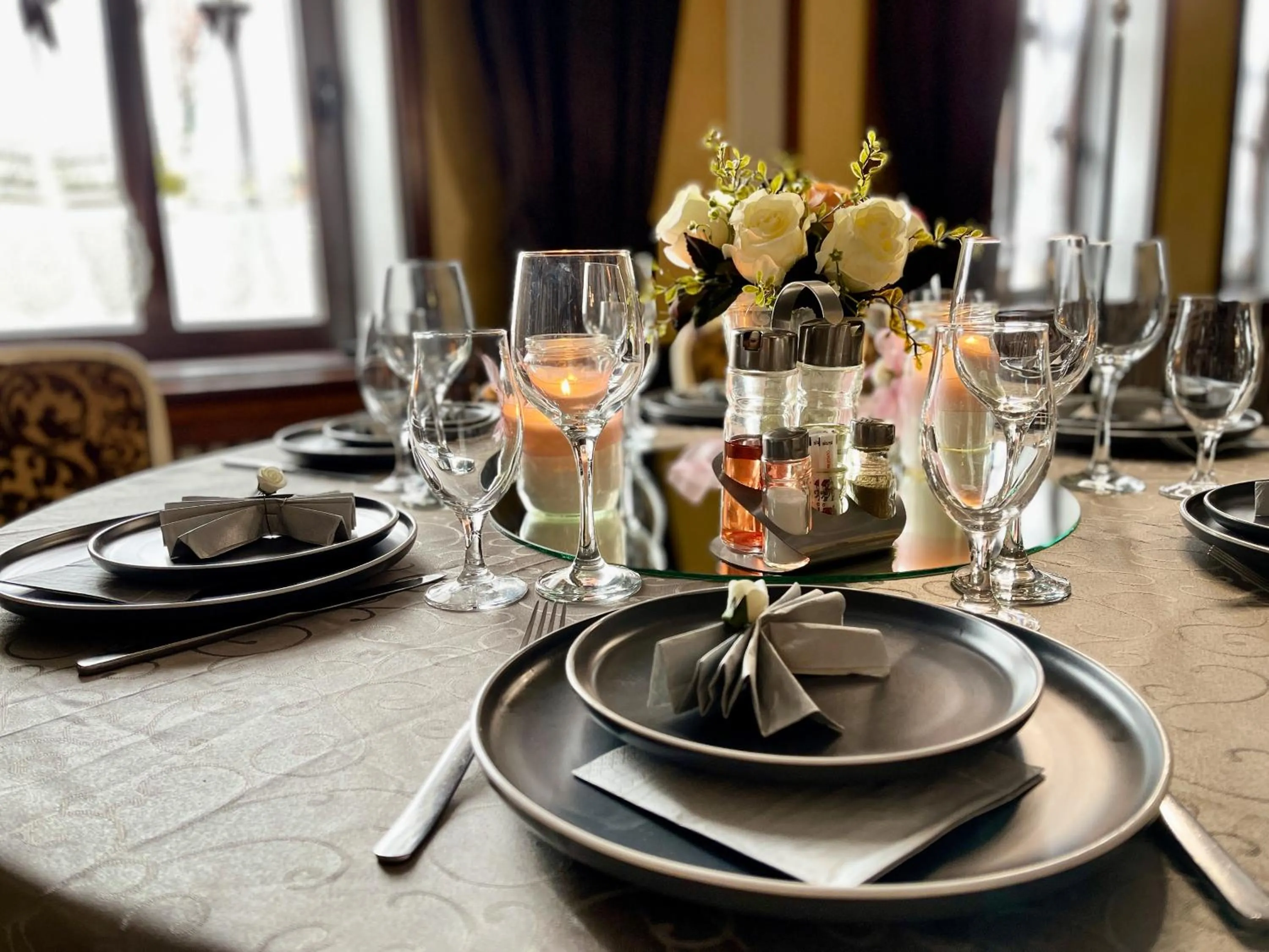 Restaurant/places to eat in TEPIĆ Garni Hotel