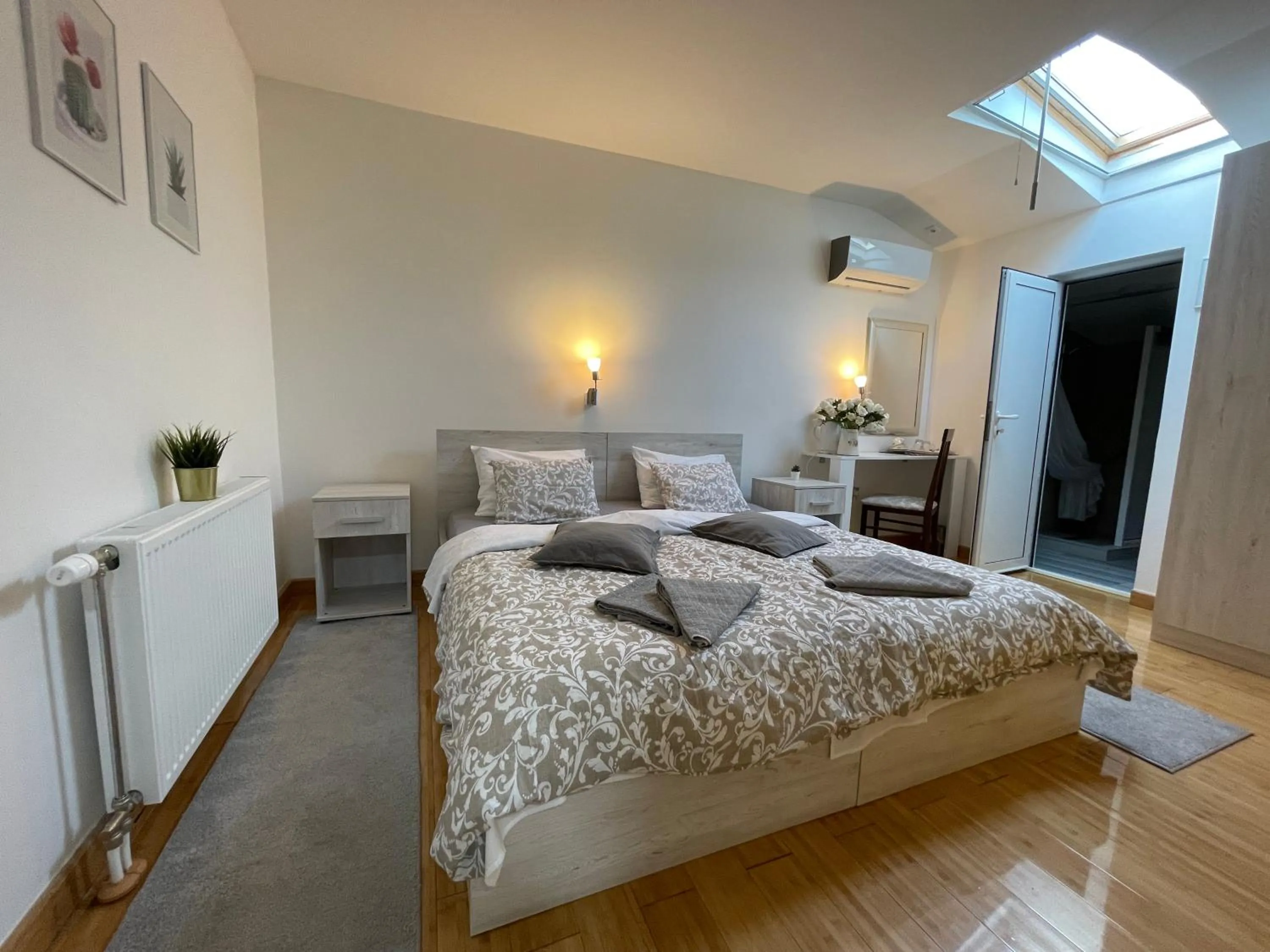 Bedroom, Bed in TEPIĆ Garni Hotel