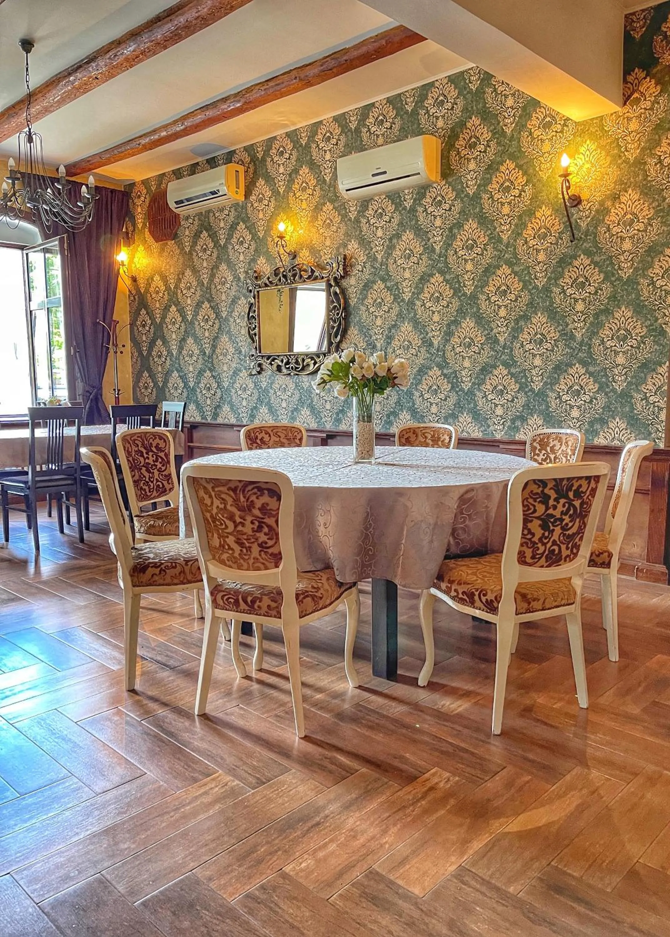 Restaurant/places to eat in TEPIĆ Garni Hotel