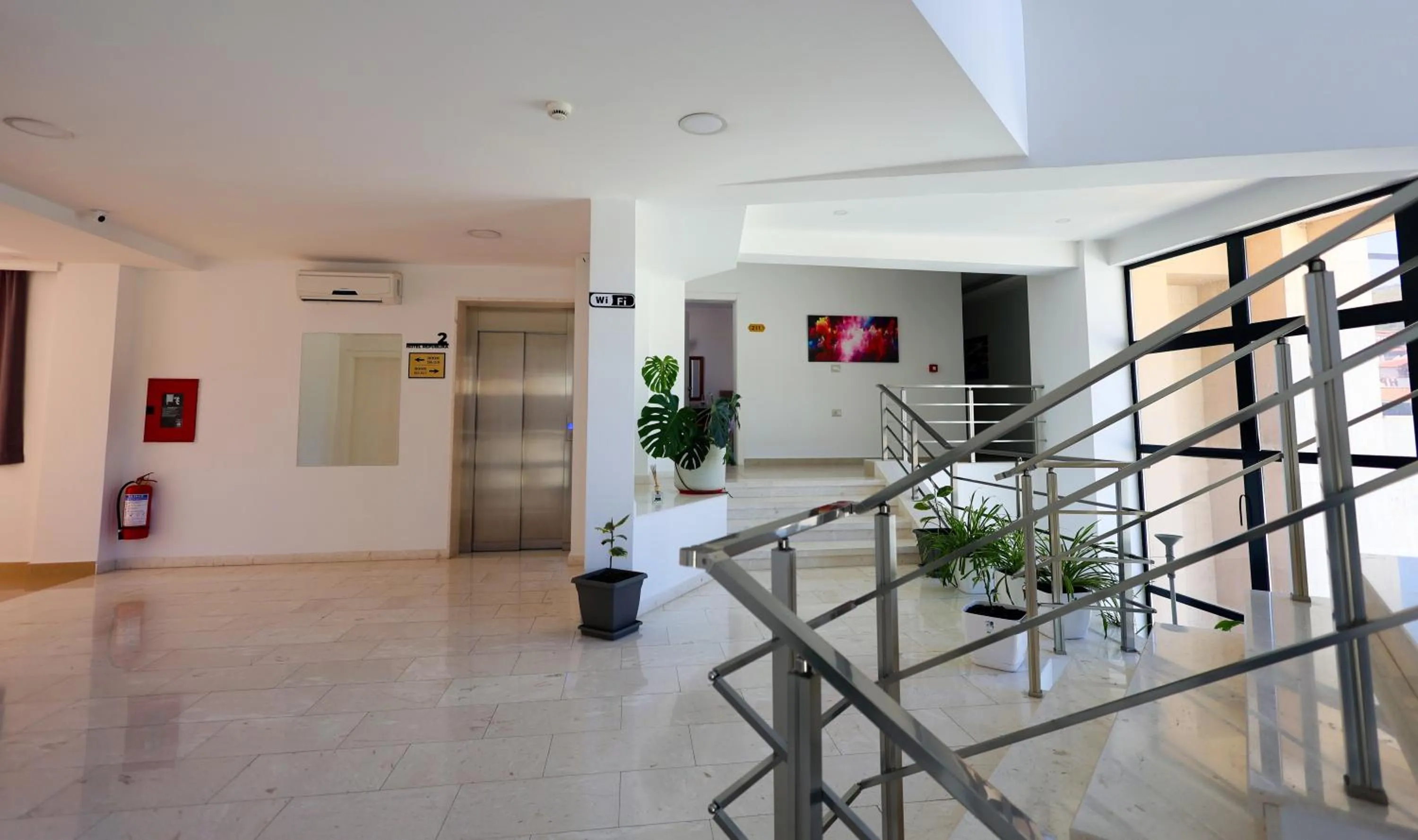 elevator in Hotel Republika Berat