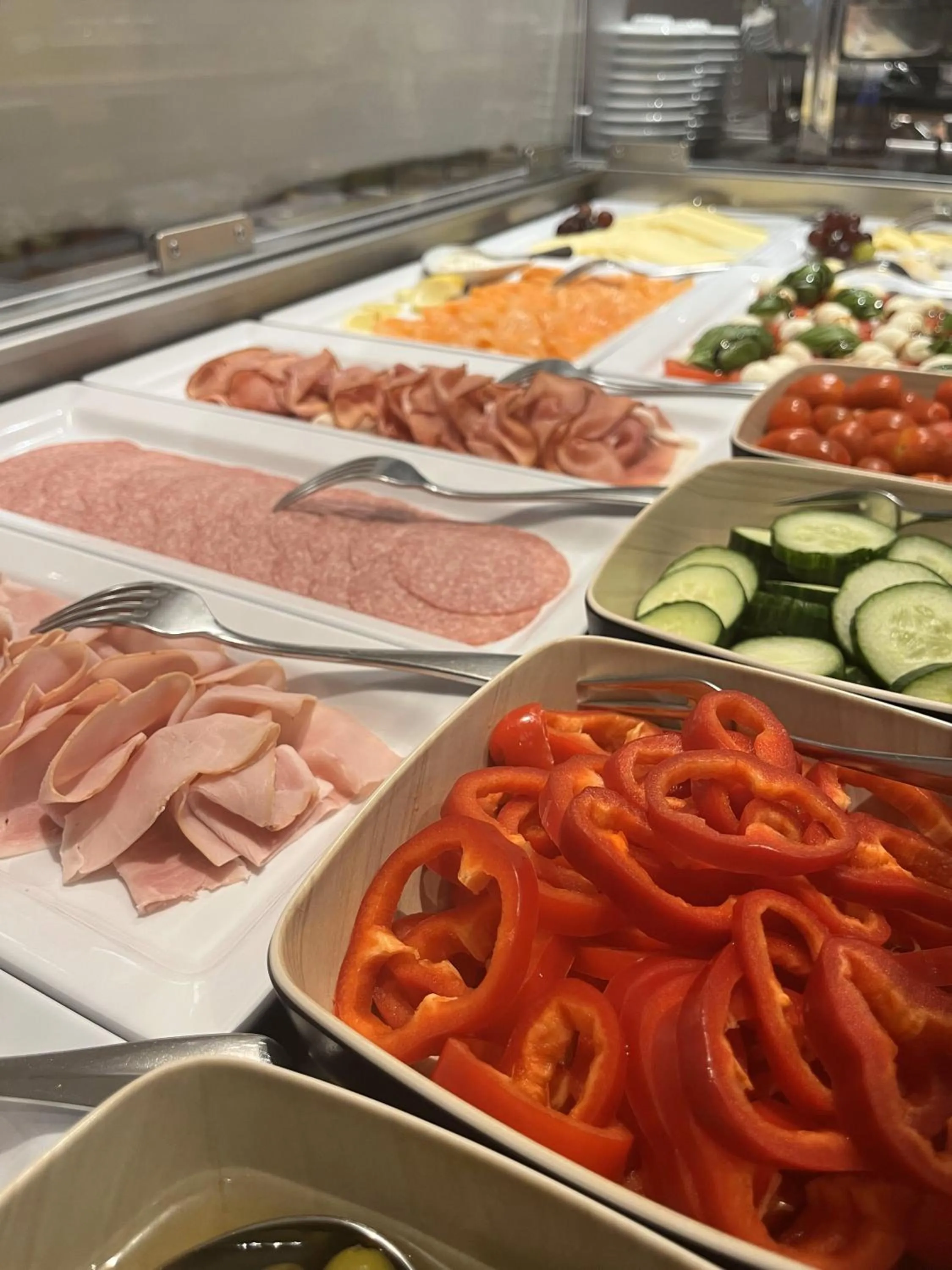 Buffet breakfast in Hotel Römer