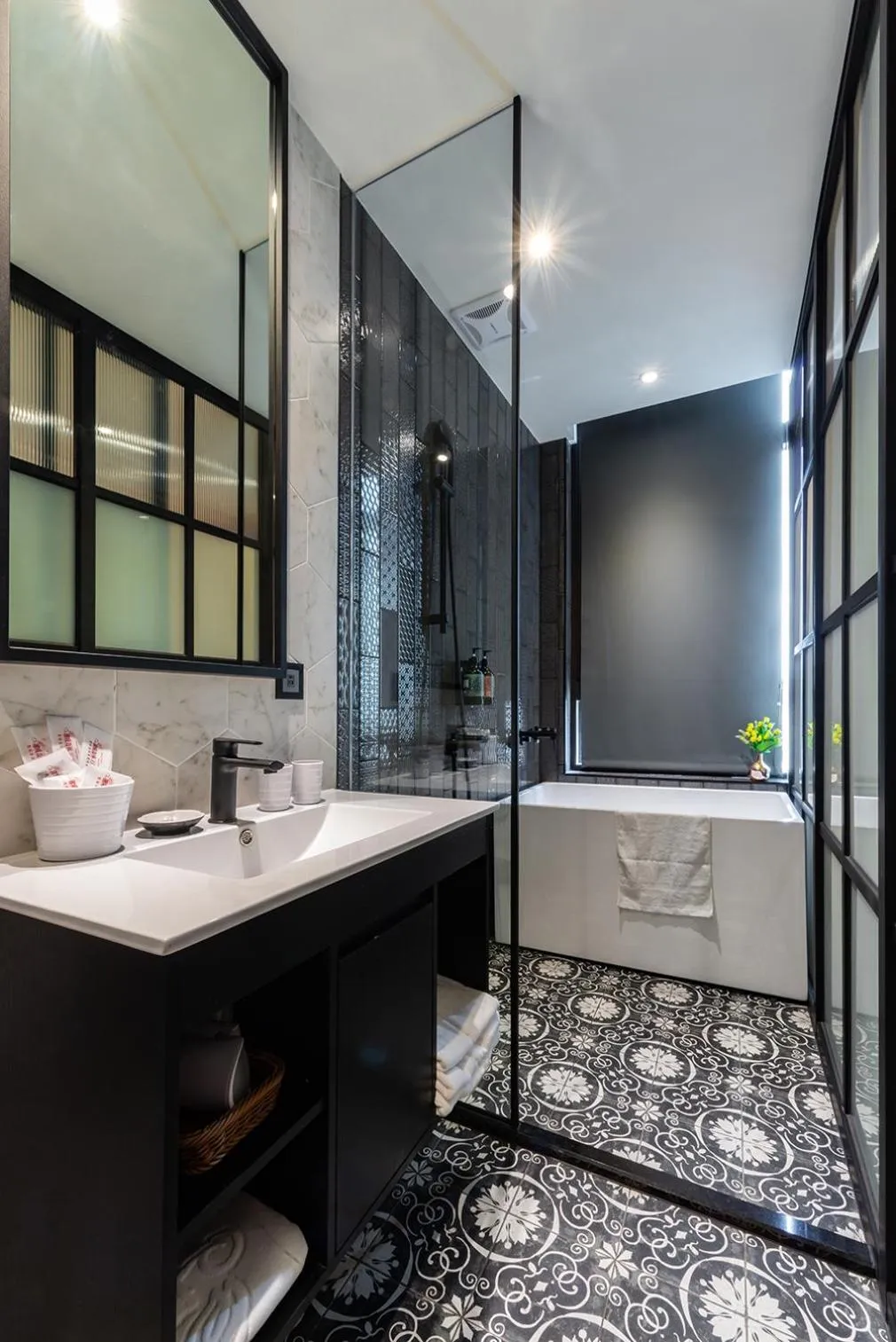 Bathroom in Norway Forest Travel hotel 3 Taichung