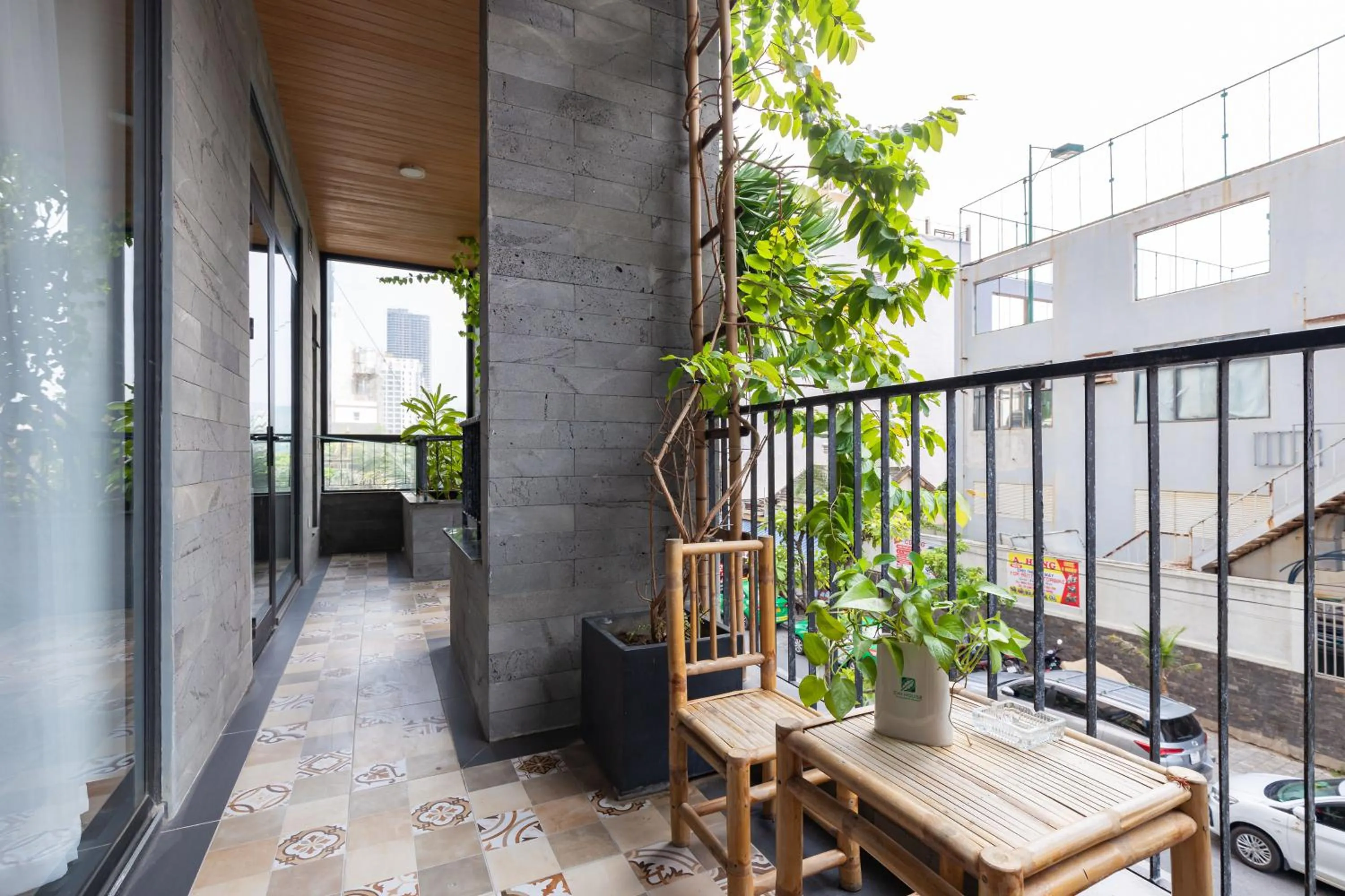 Balcony/Terrace in Chi House Danang Hotel and Apartment