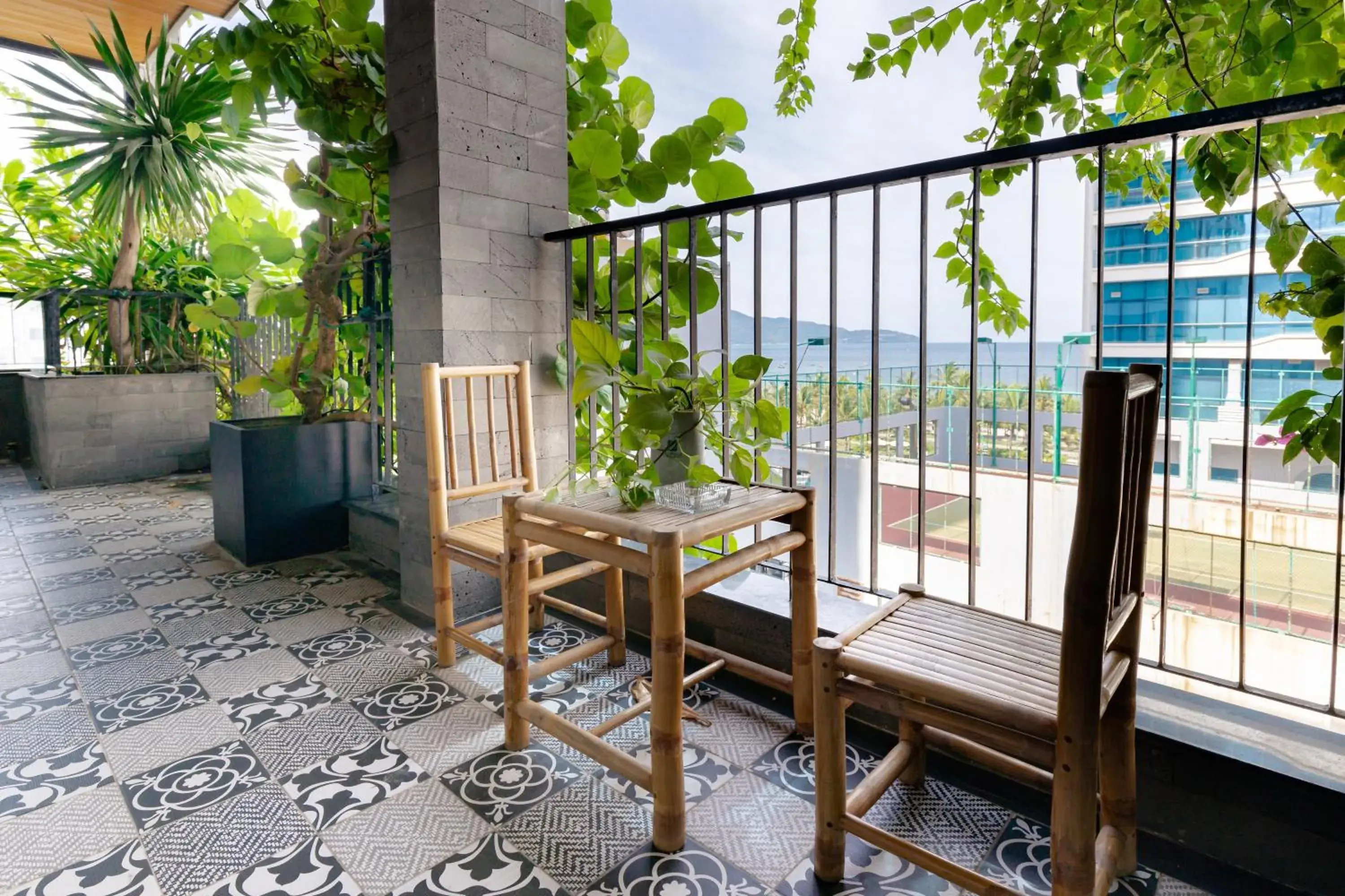 2-Bedroom Apartment with Balcony Partial Ocean View in Chi House Danang Hotel and Apartment 2-Bedroom Apartment with Balcony Partial Ocean View in Chi House Danang Hotel and Apartment