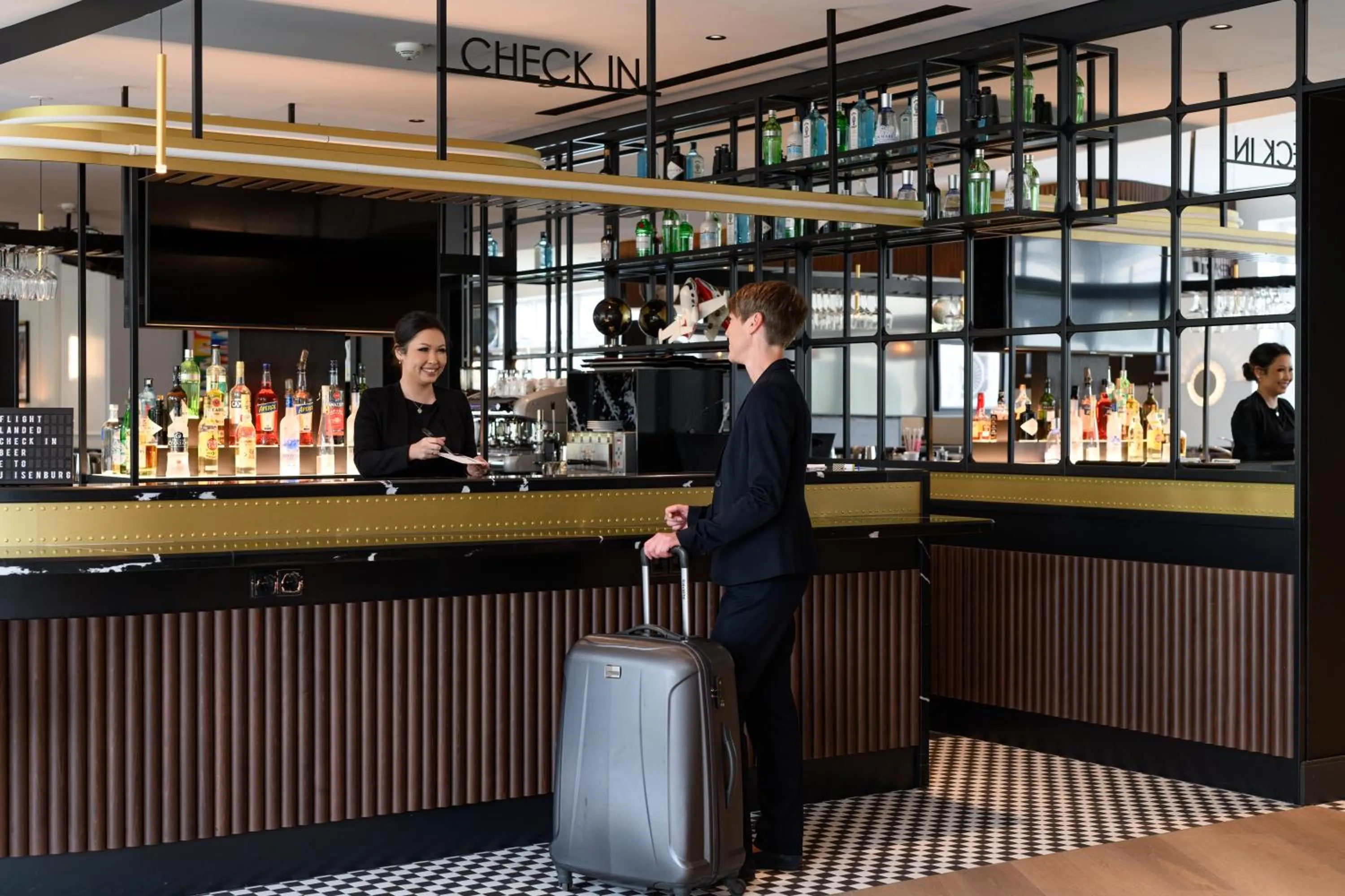 Lobby or reception in Mercure Neu-Isenburg