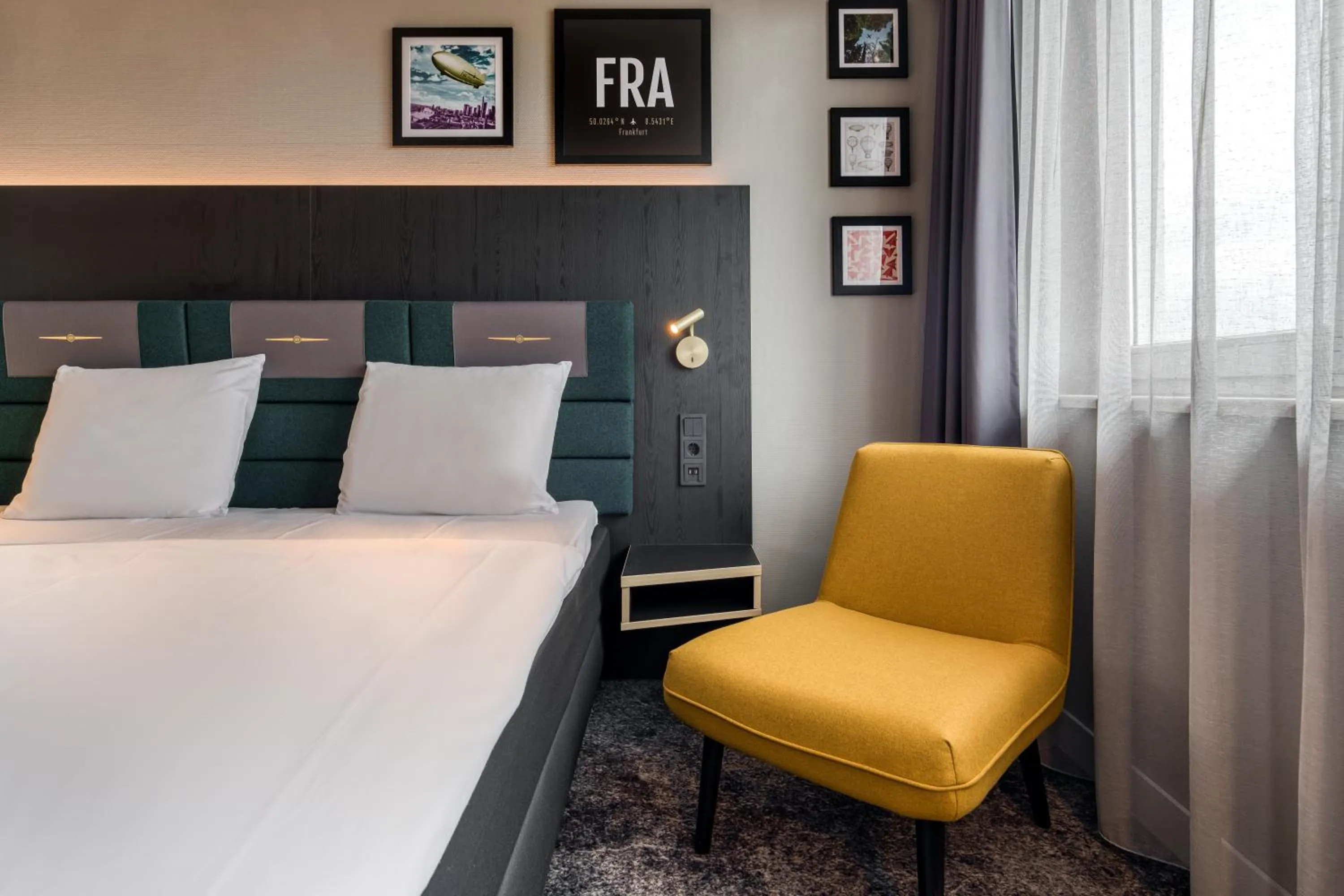 Bed in Mercure Neu-Isenburg