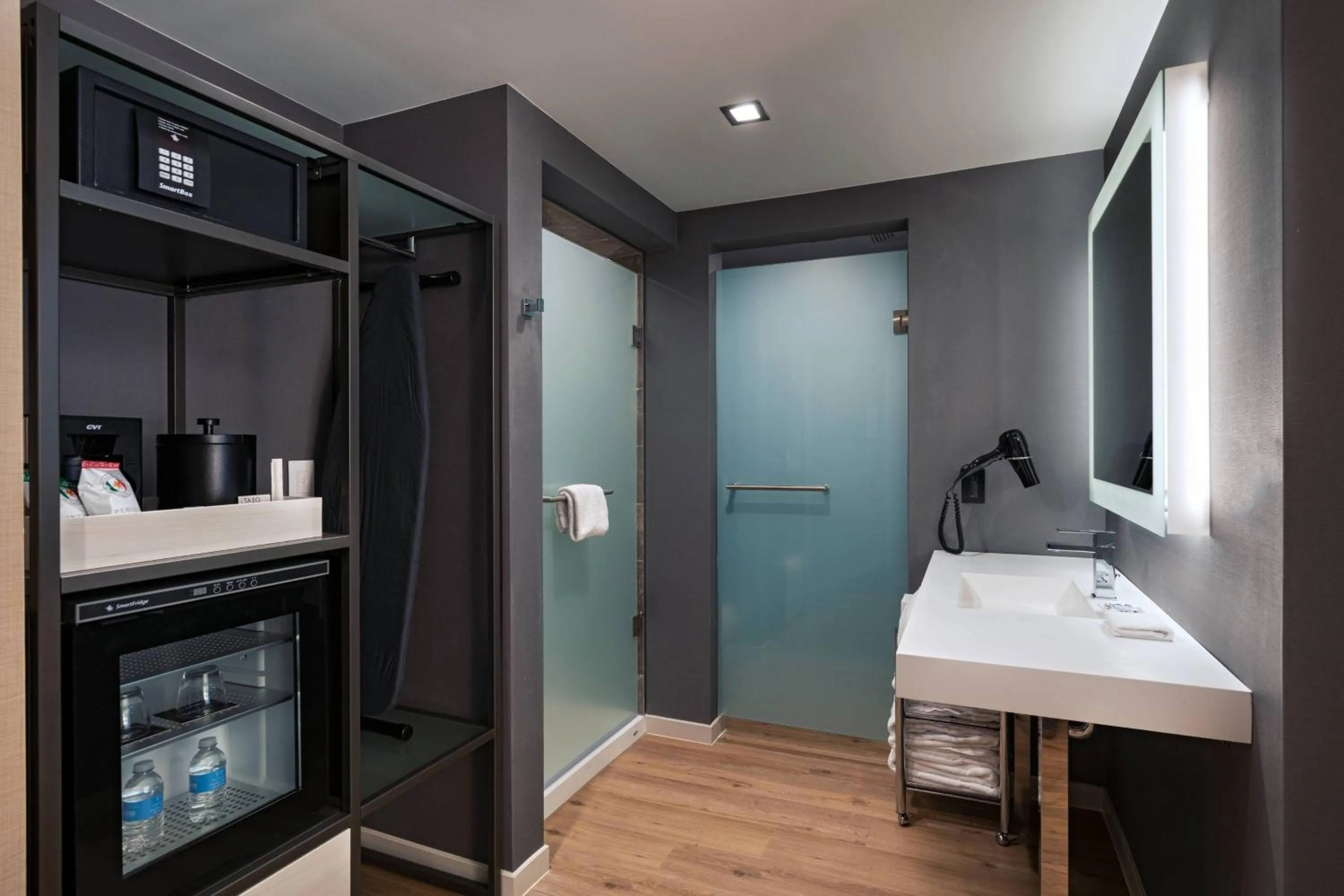 Bathroom, Bed in AC Hotel by Marriott Fort Worth Downtown