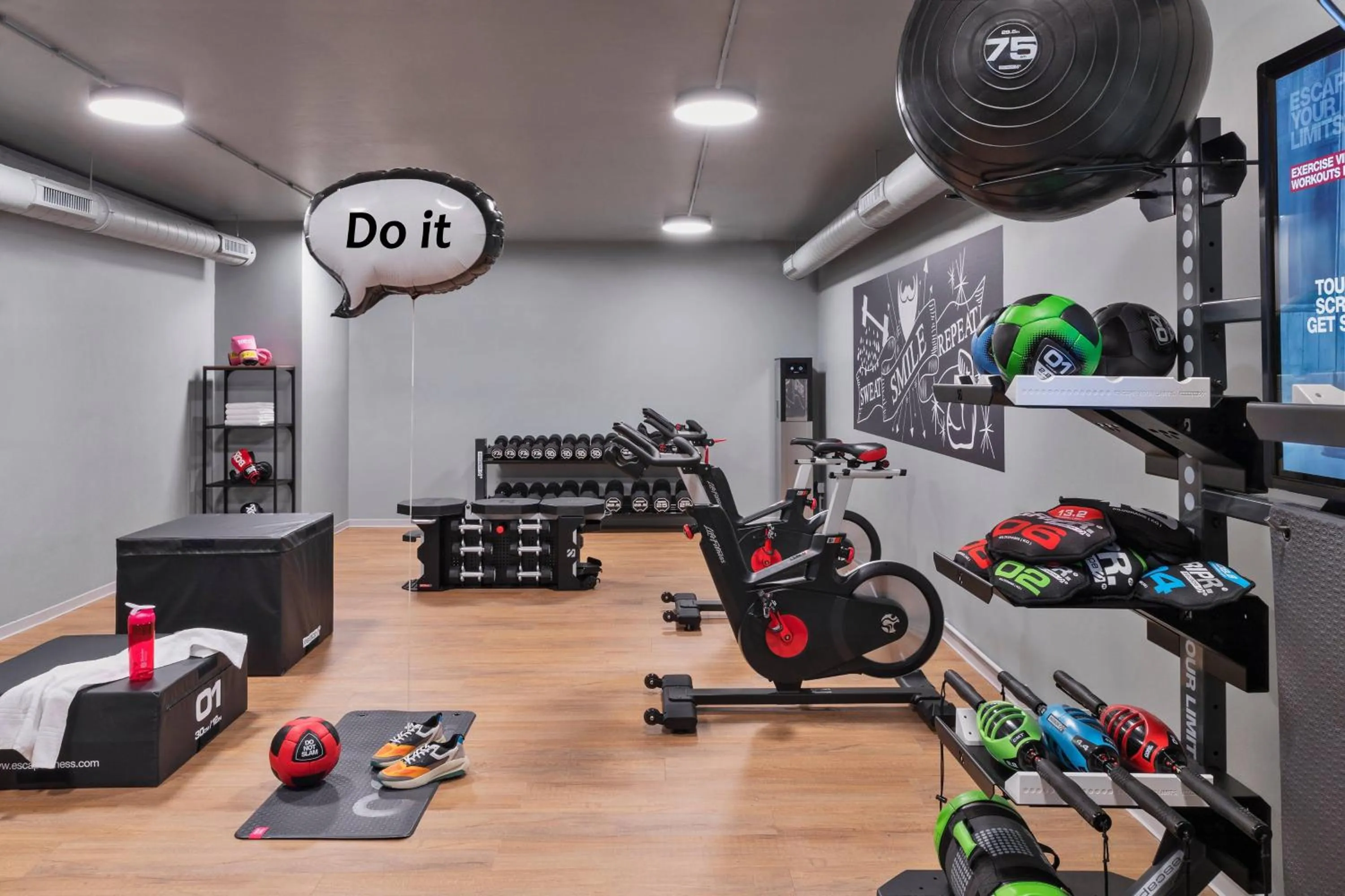 Fitness centre/facilities in Moxy Hamburg City